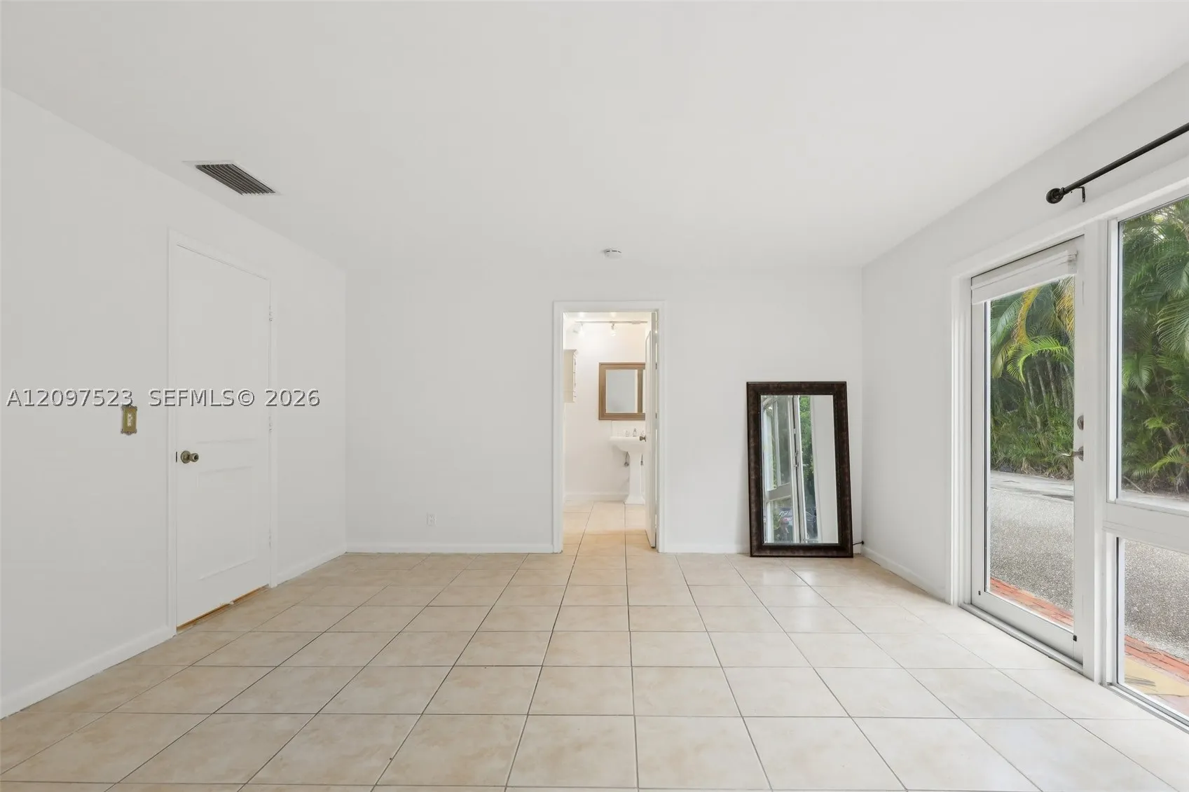 461 N Ocean Blvd #0050