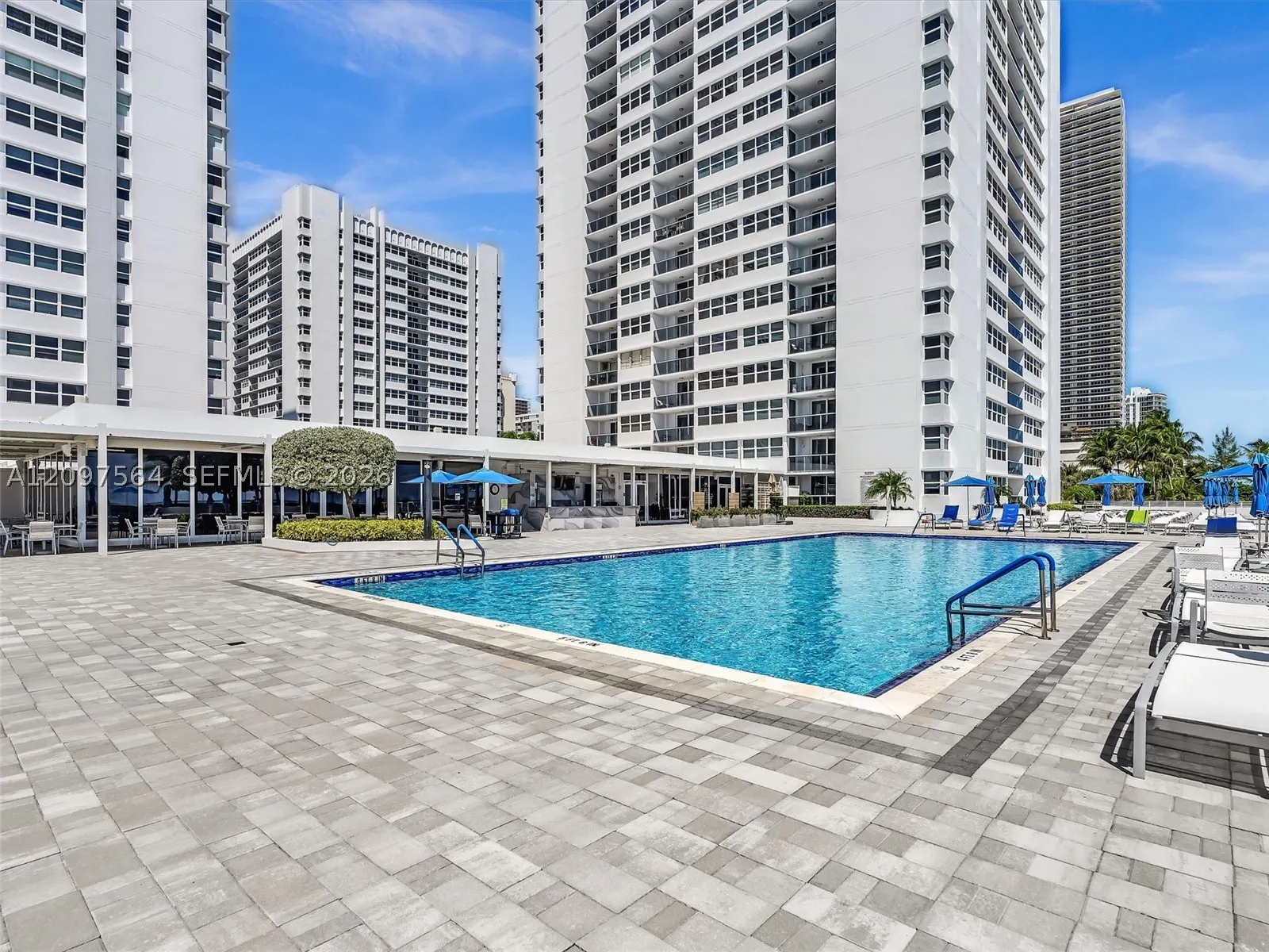 1904 S Ocean Dr #905