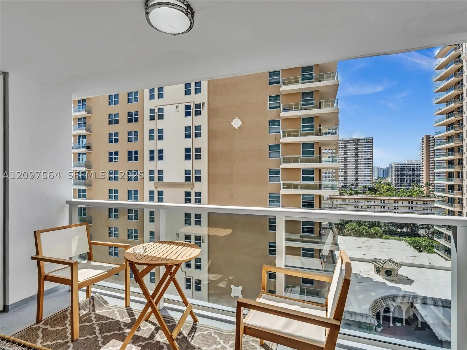 1904 S Ocean Dr #905