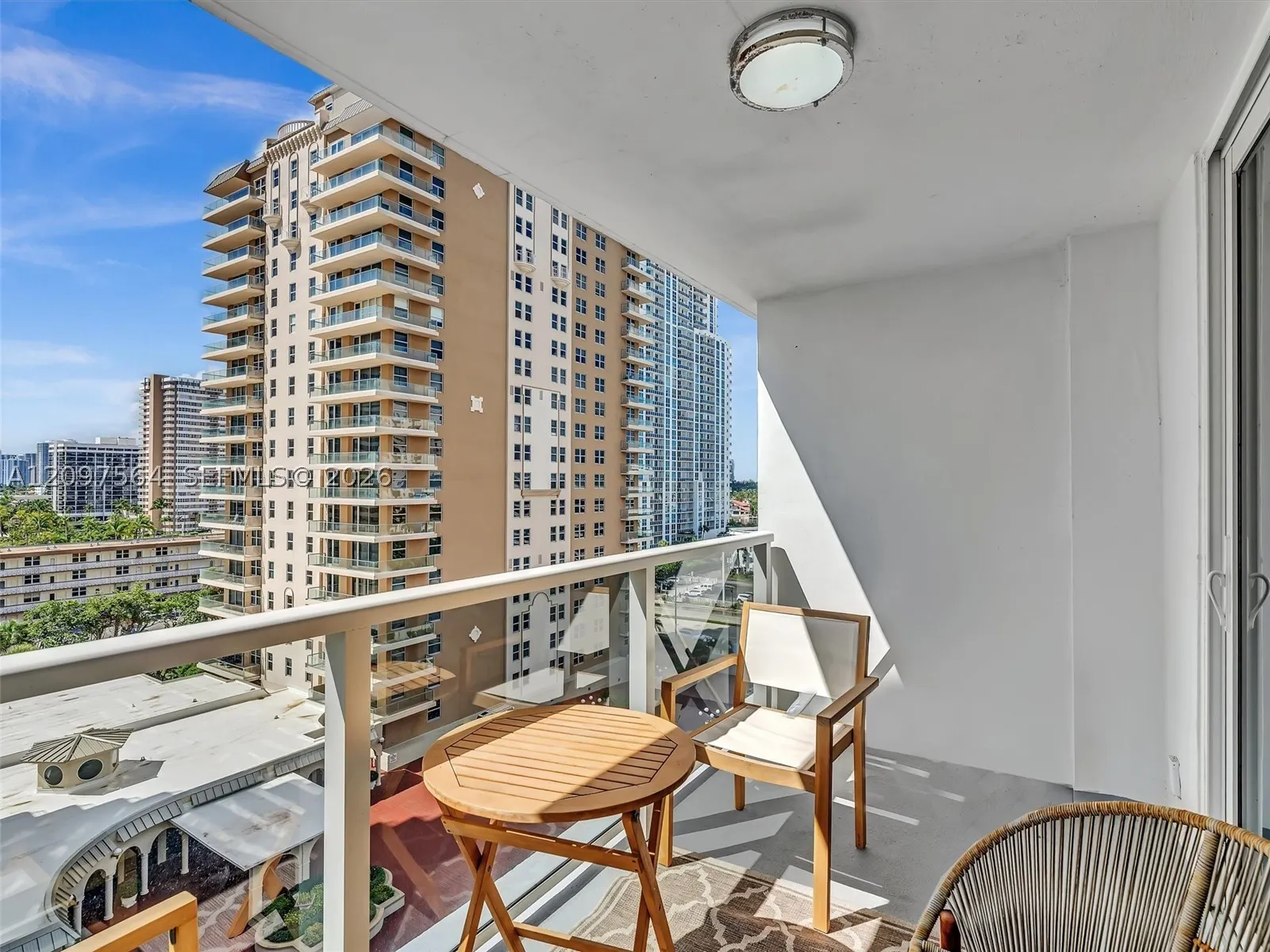 1904 S Ocean Dr #905