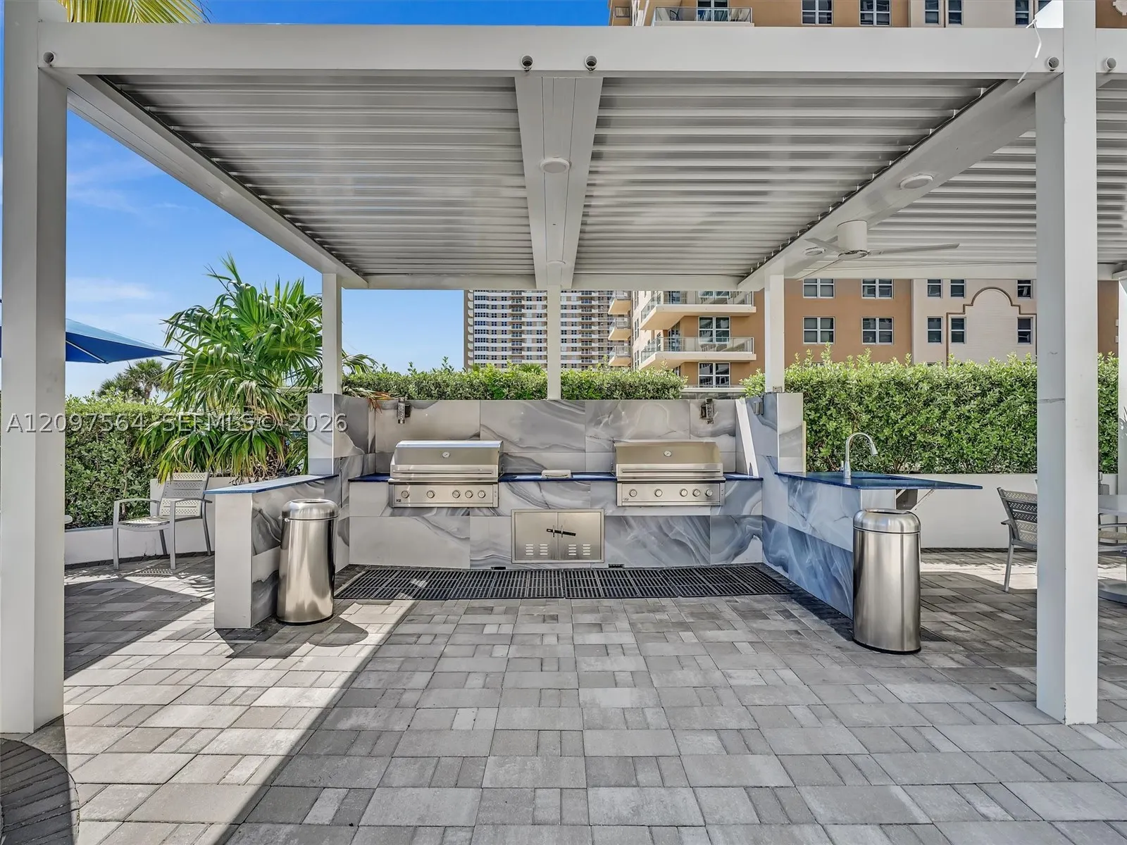 1904 S Ocean Dr #905