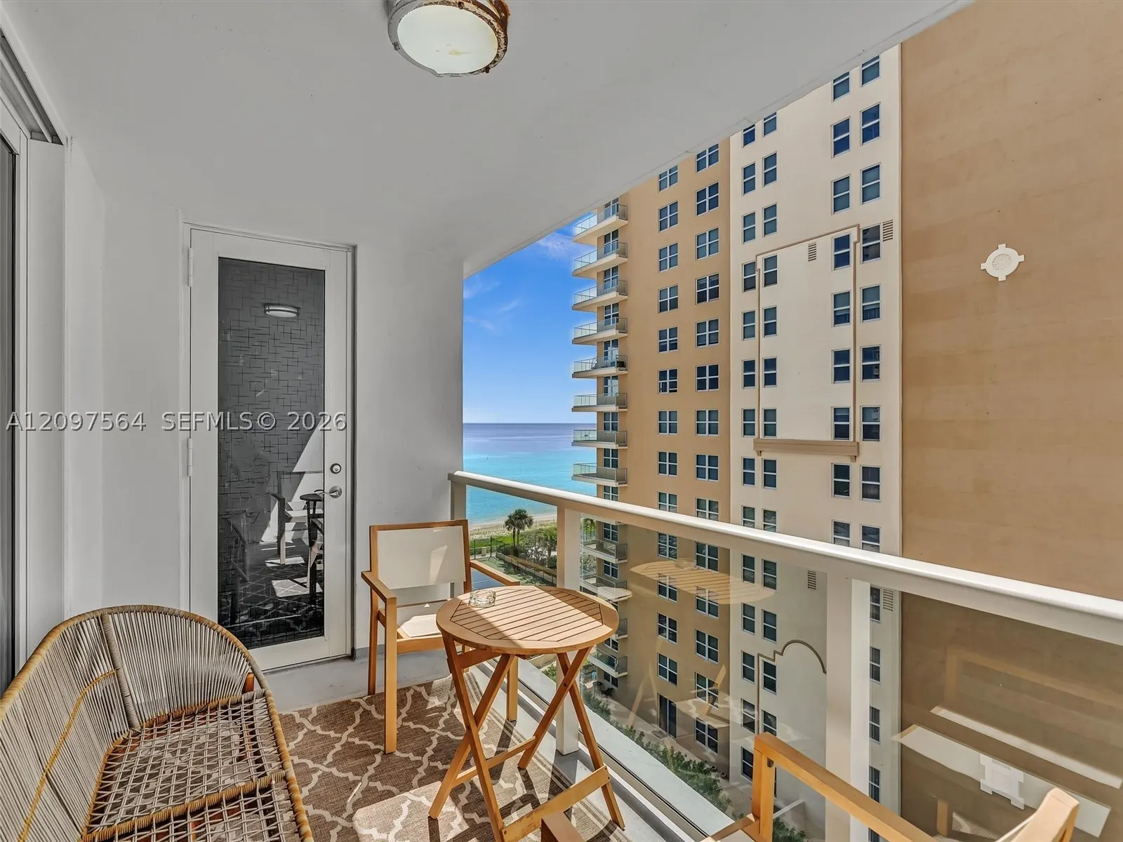 1904 S Ocean Dr #905