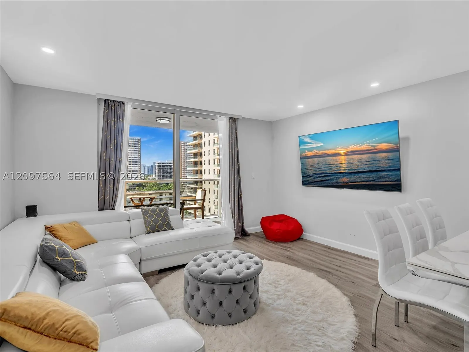 1904 S Ocean Dr #905