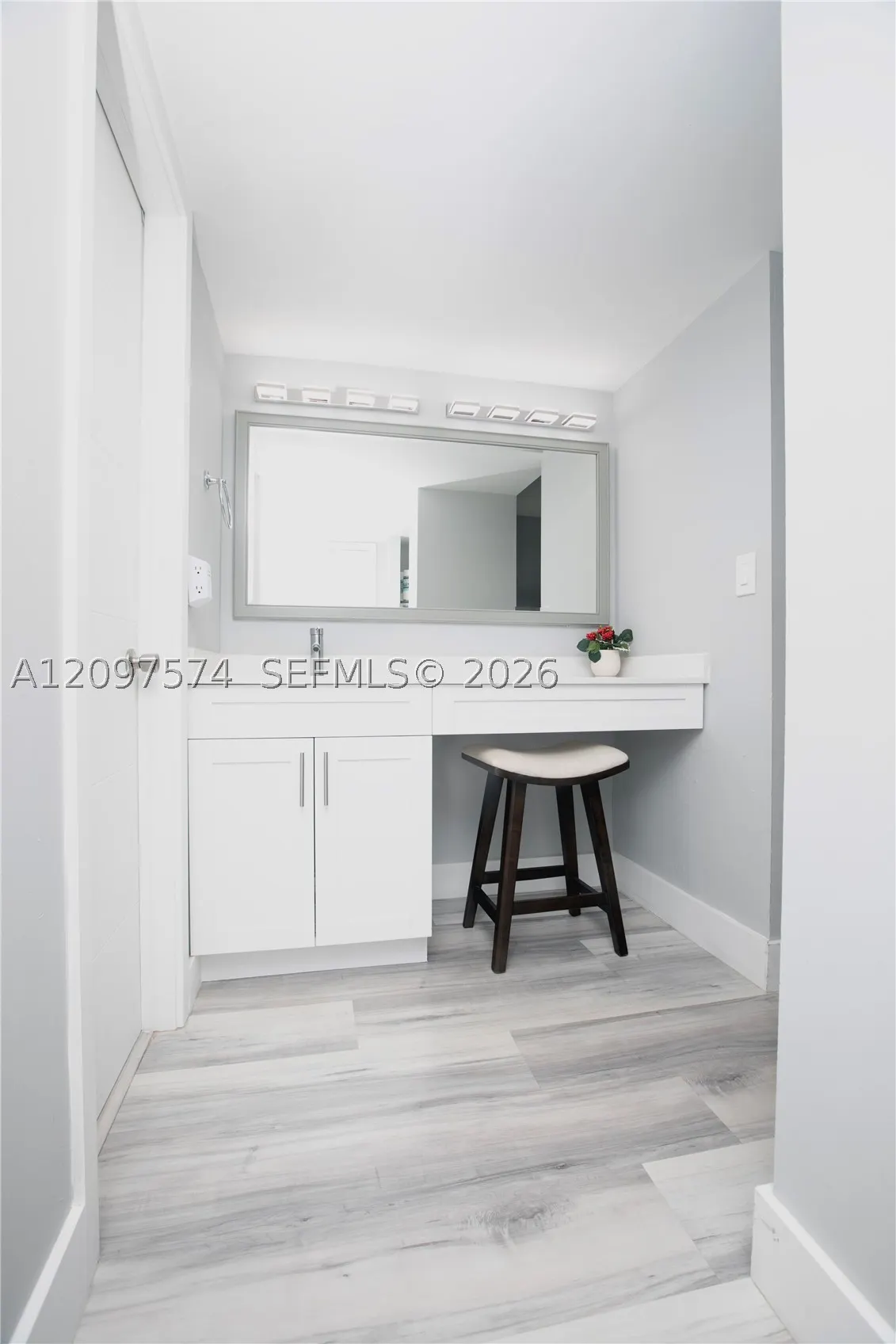 20500 W Country Club Dr #714