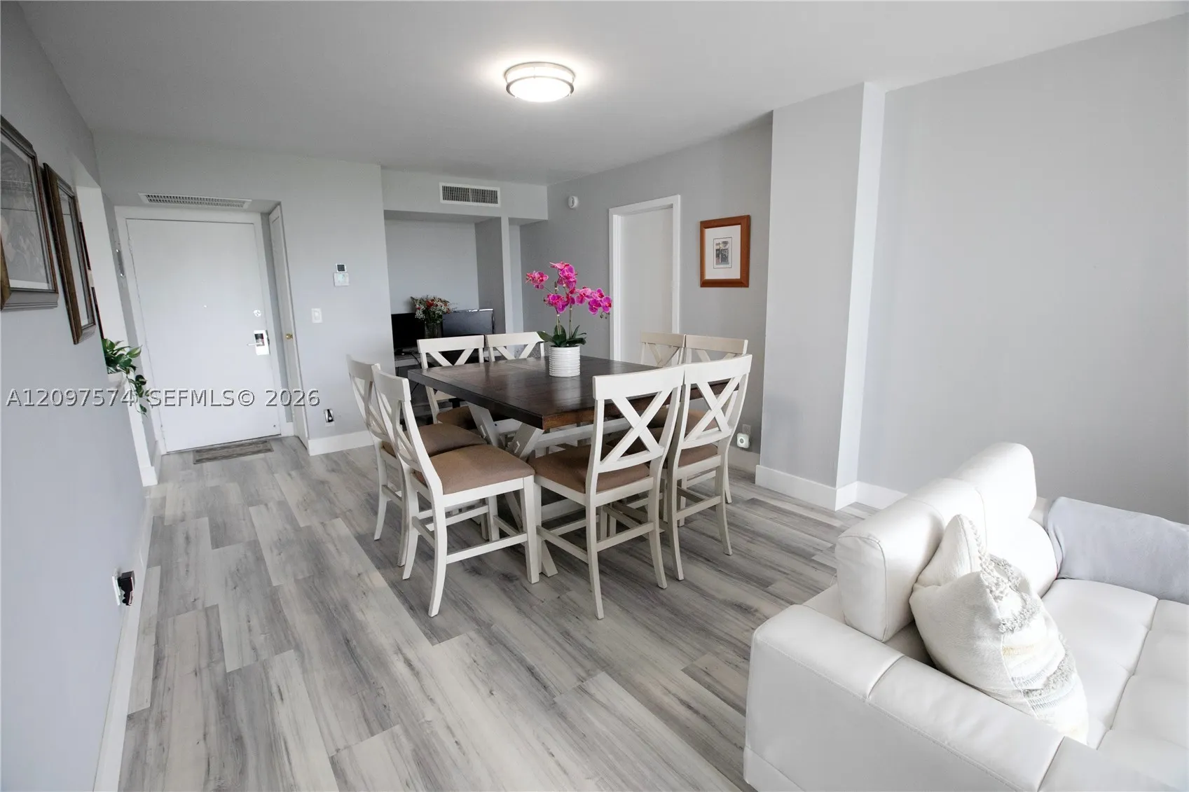 20500 W Country Club Dr #714