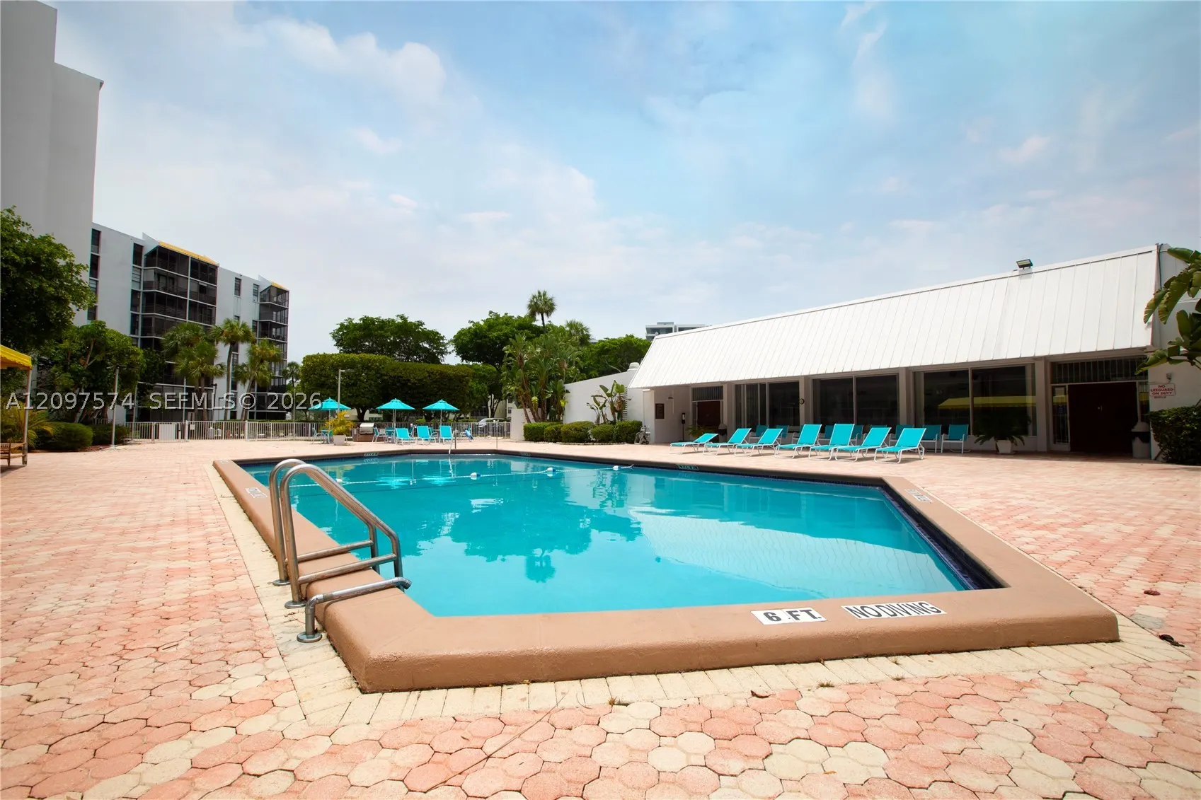 20500 W Country Club Dr #714