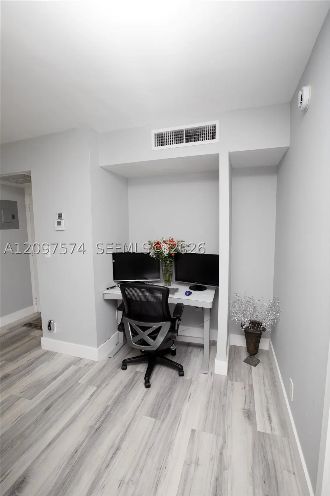 20500 W Country Club Dr #714