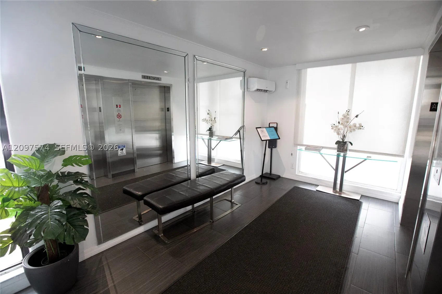 20500 W Country Club Dr #714