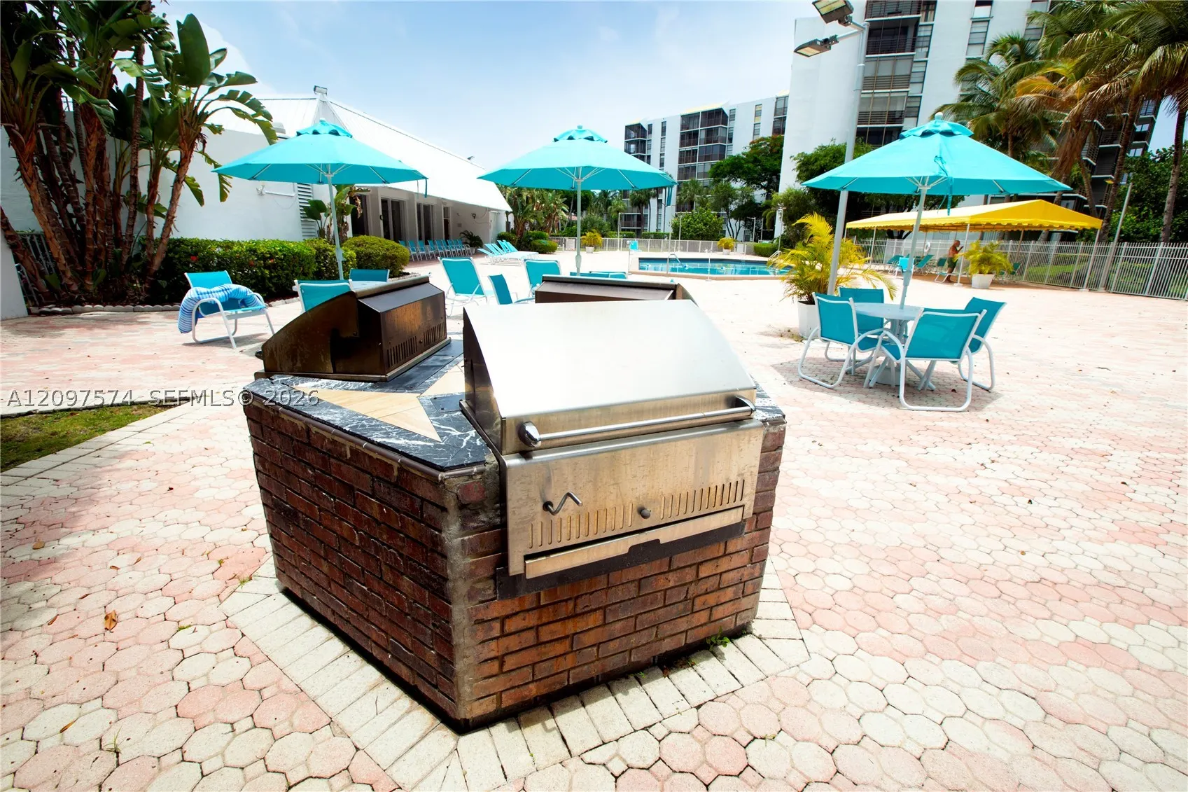 20500 W Country Club Dr #714