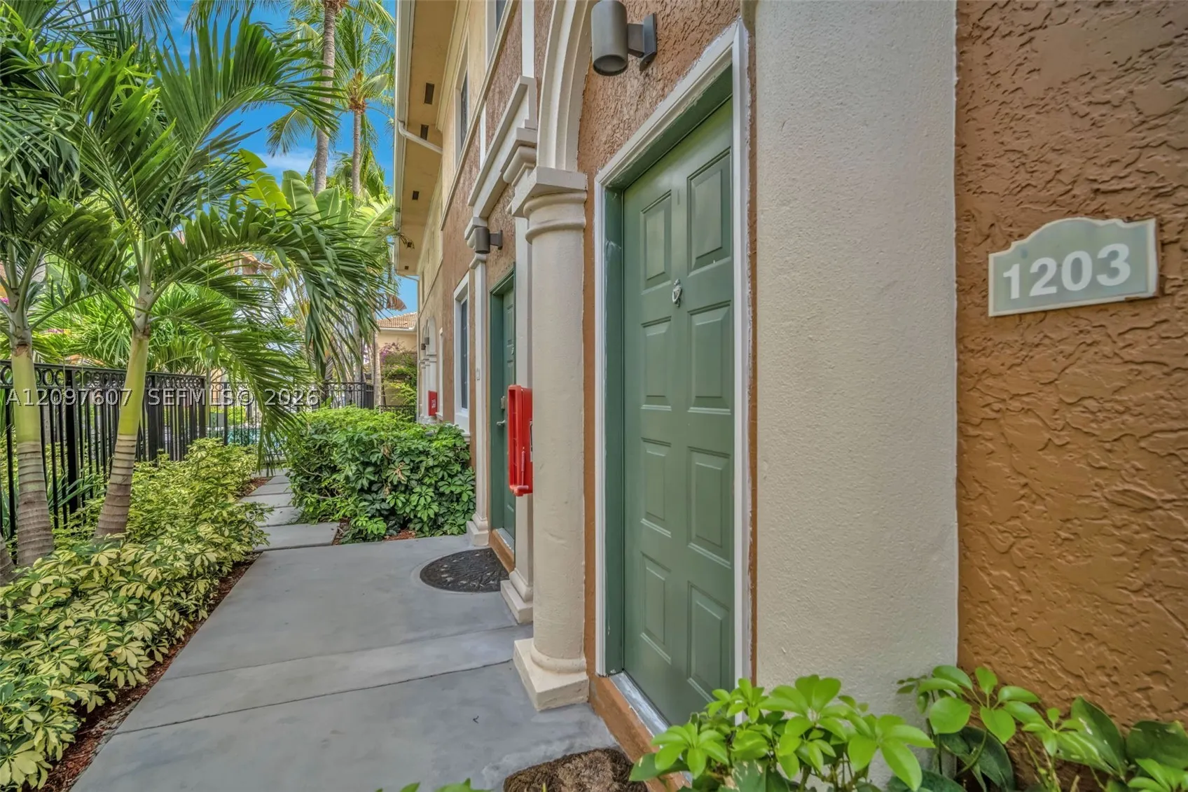 2921 NE 185th St (Remodeled) #1203
