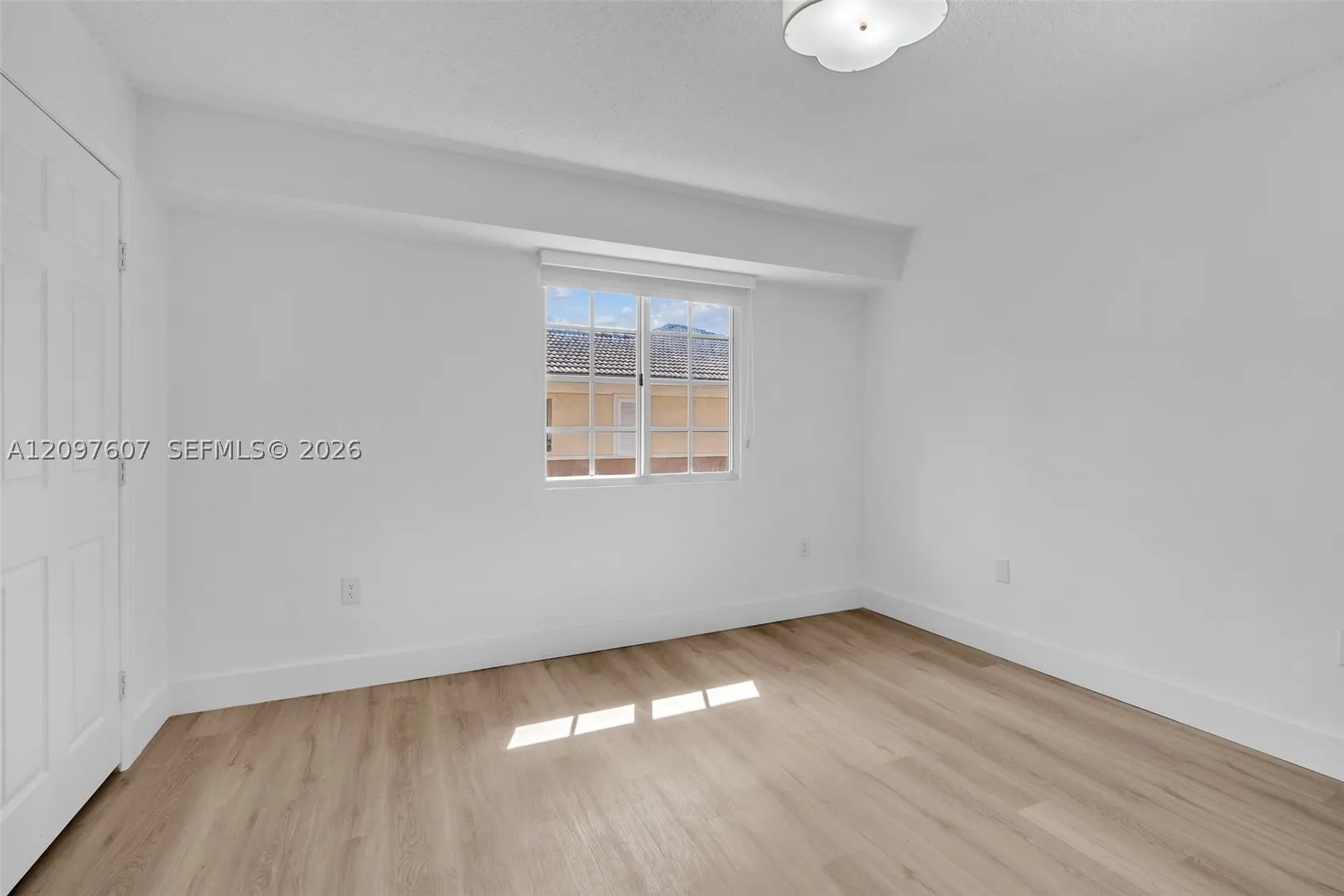 2921 NE 185th St (Remodeled) #1203