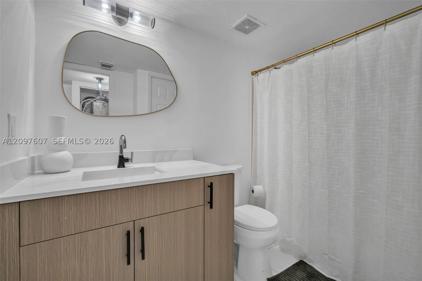 2921 NE 185th St (Remodeled) #1203