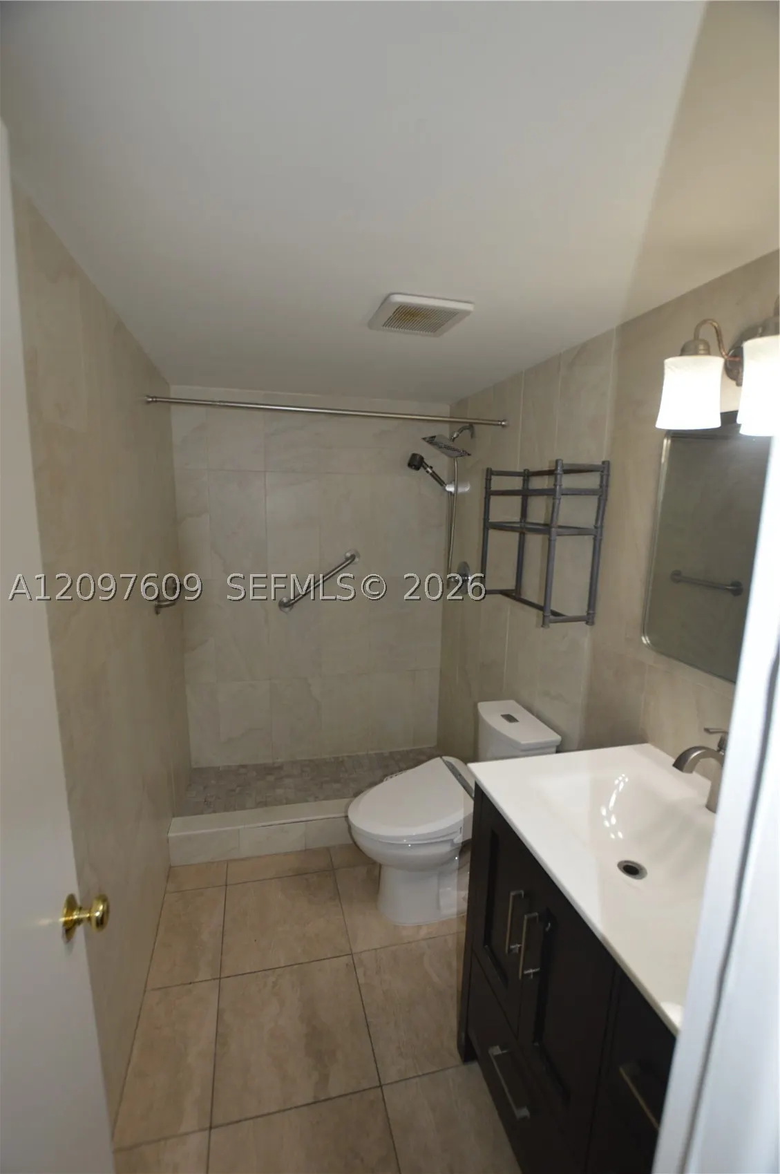 425 SE 11th Ter #403