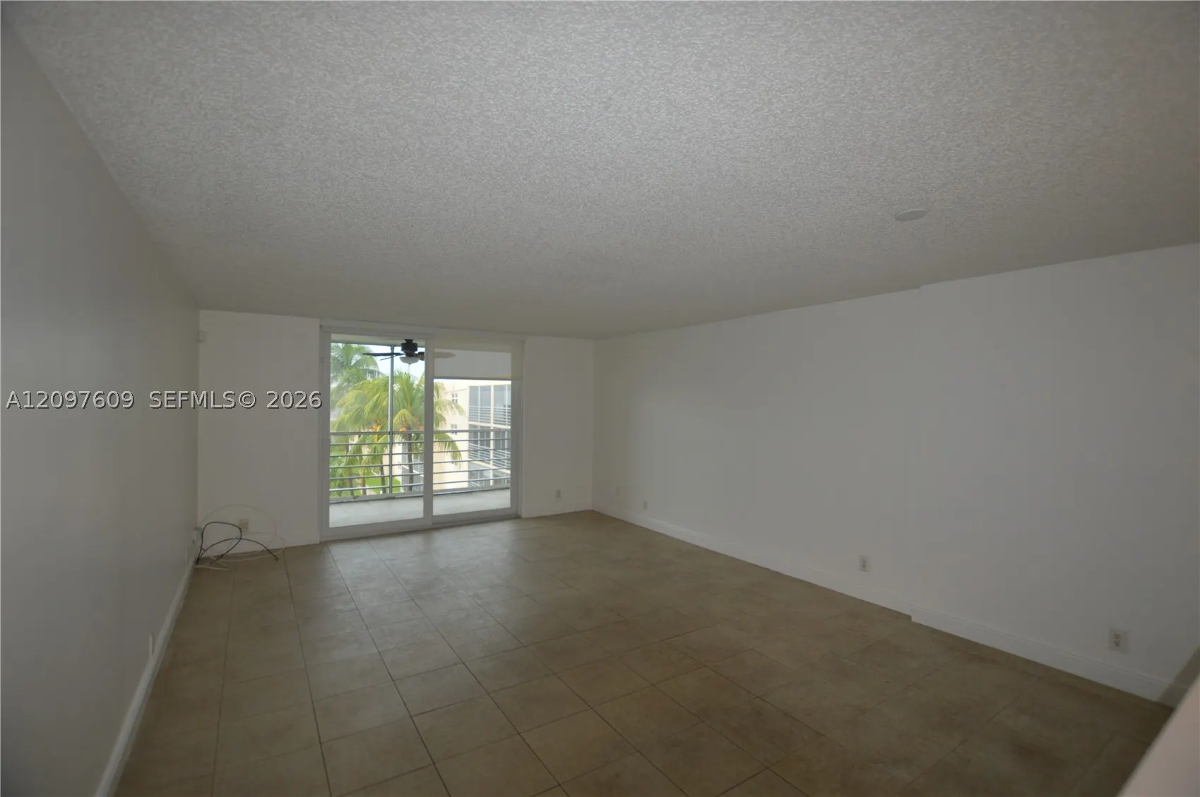 425 SE 11th Ter #403