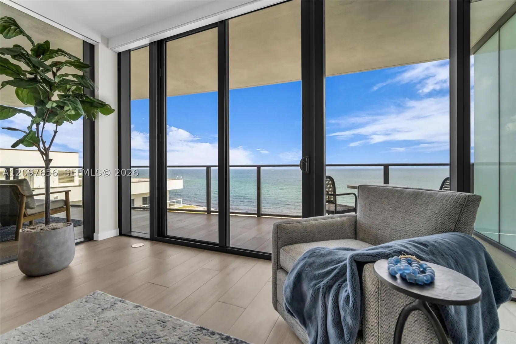 1116 N Ocean Blvd #906