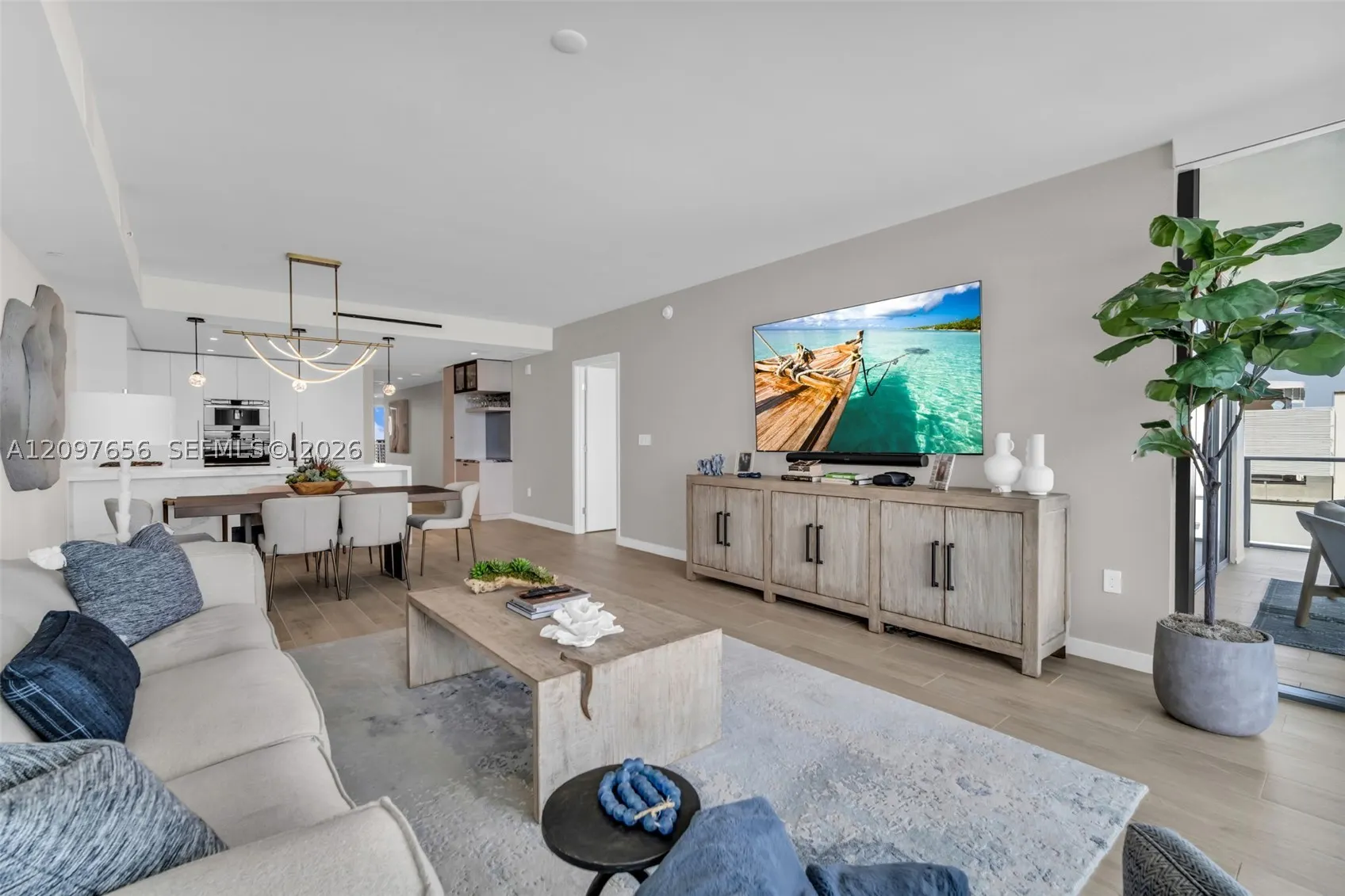 1116 N Ocean Blvd #906