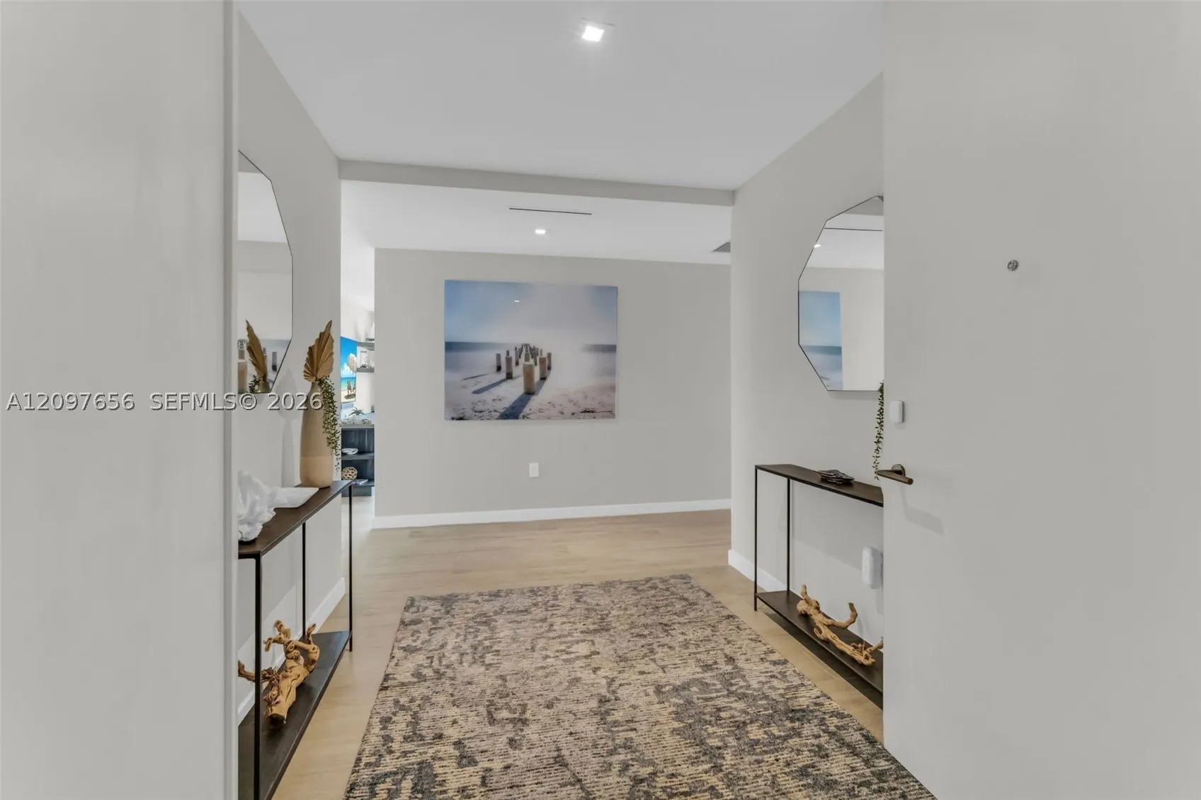 1116 N Ocean Blvd #906
