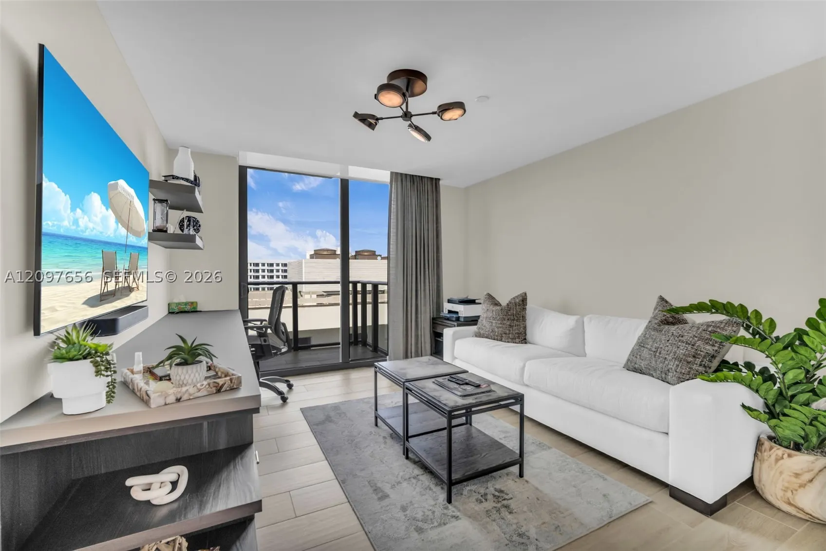 1116 N Ocean Blvd #906