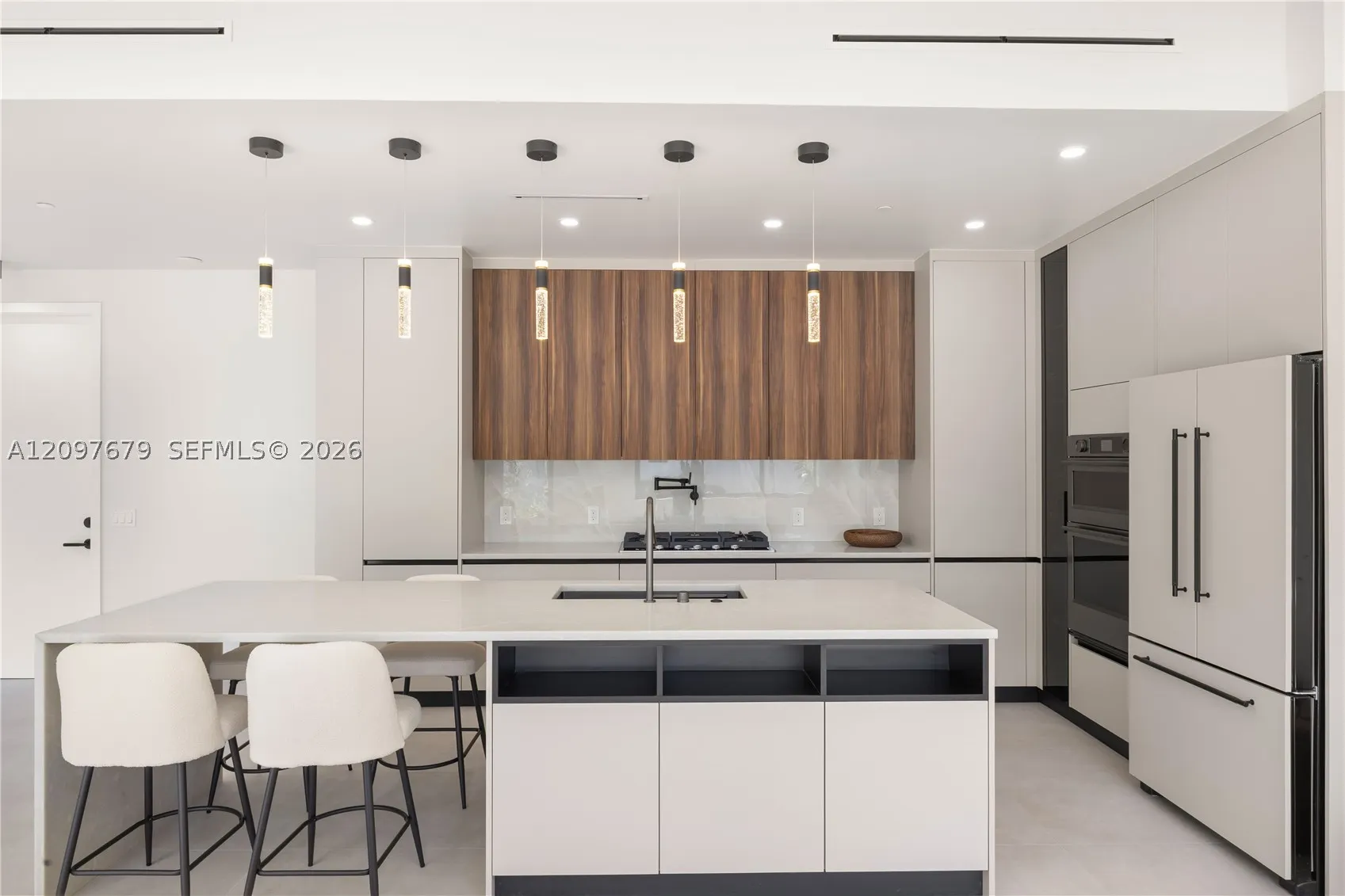 843 SW 14th Court