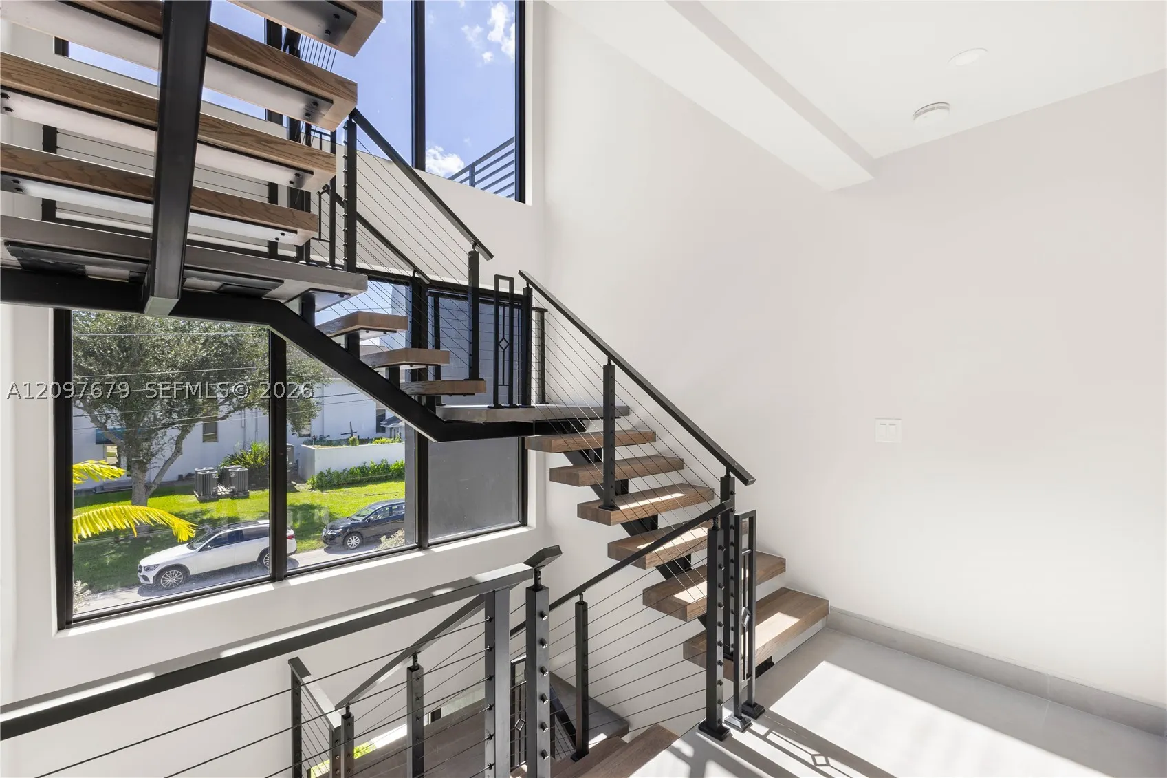 843 SW 14th Court