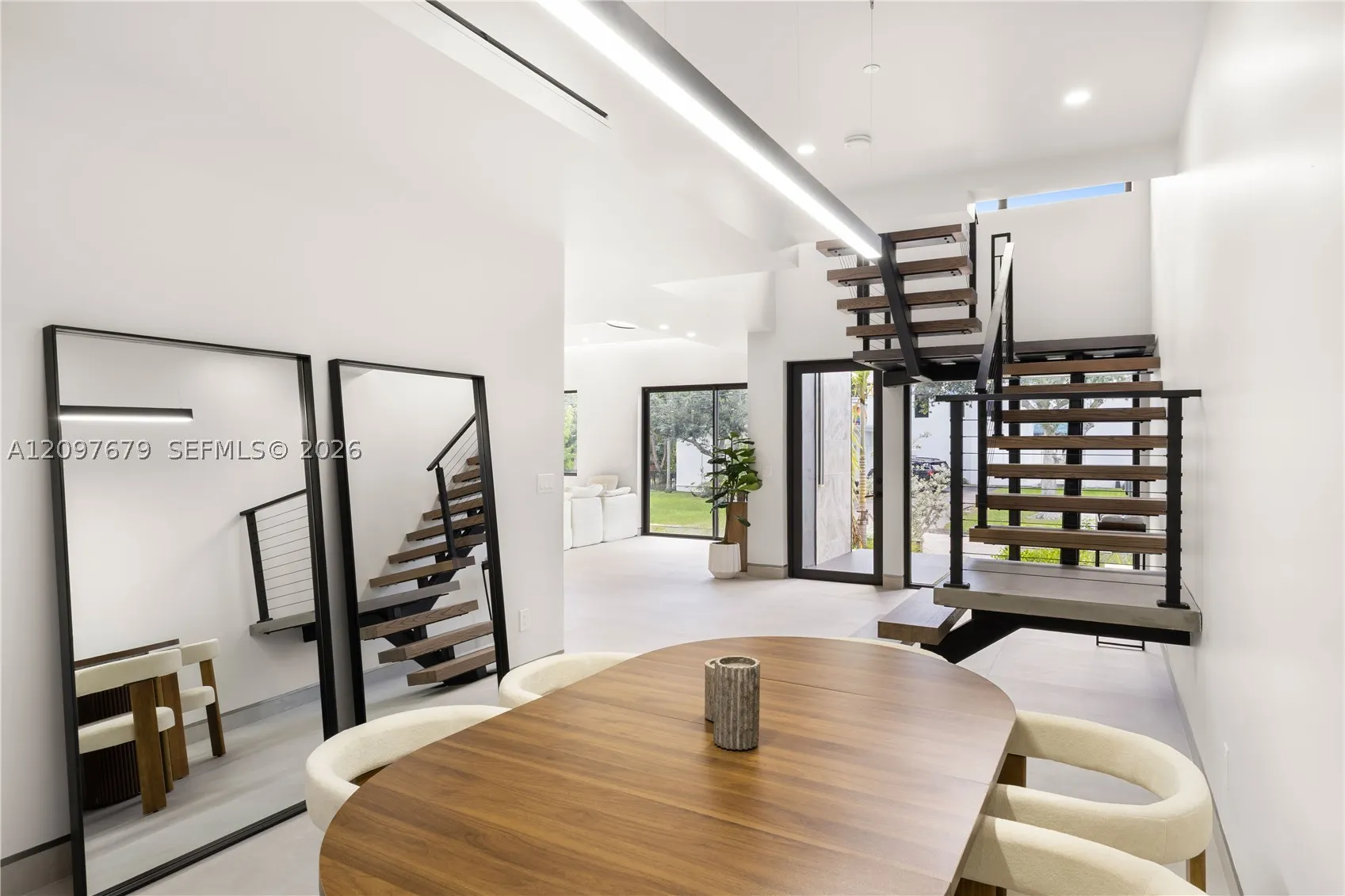843 SW 14th Court