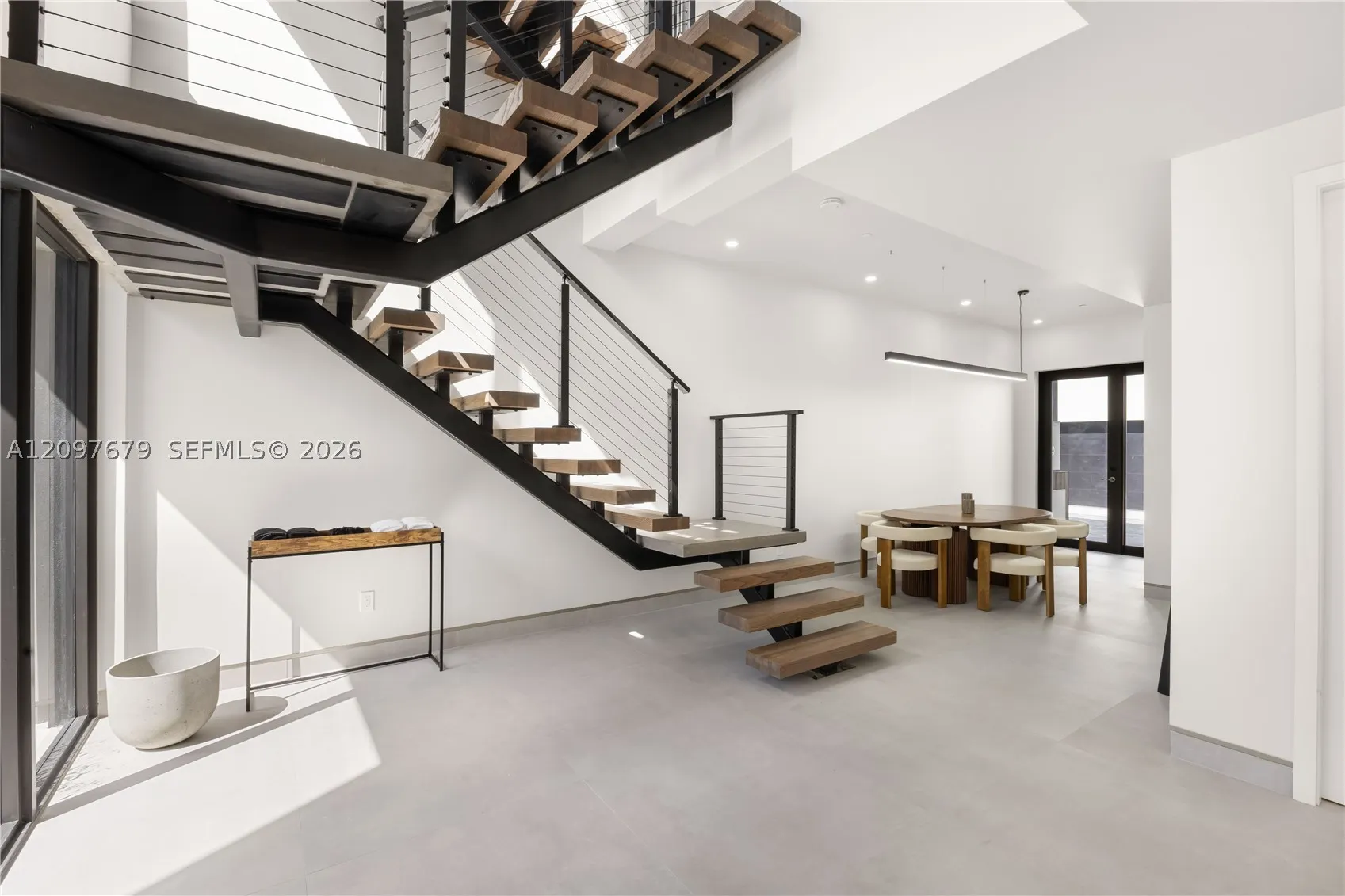 843 SW 14th Court