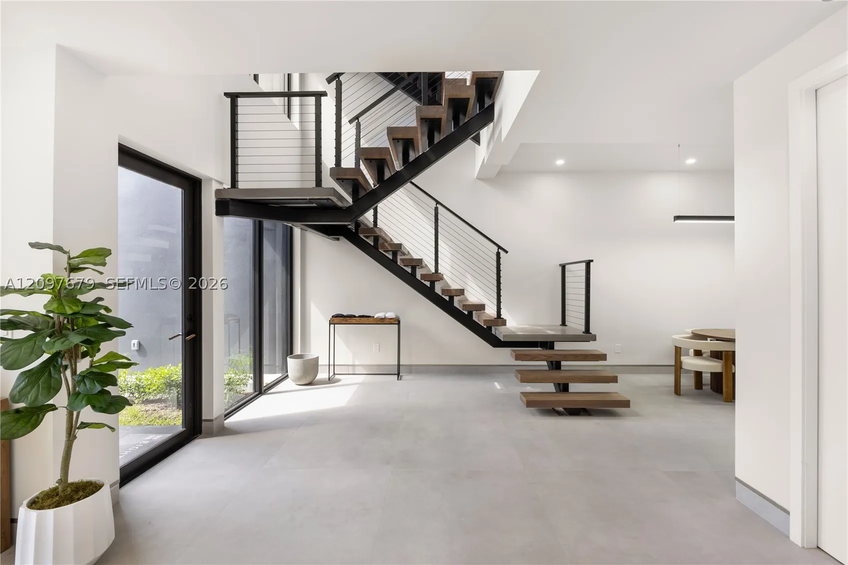 843 SW 14th Court