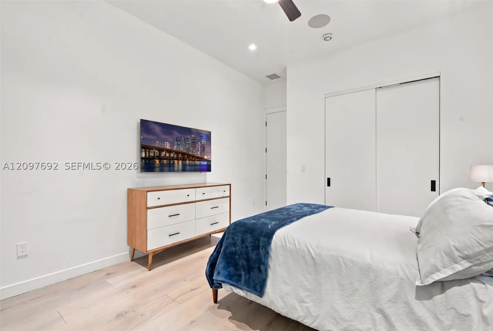 600 W 51st St