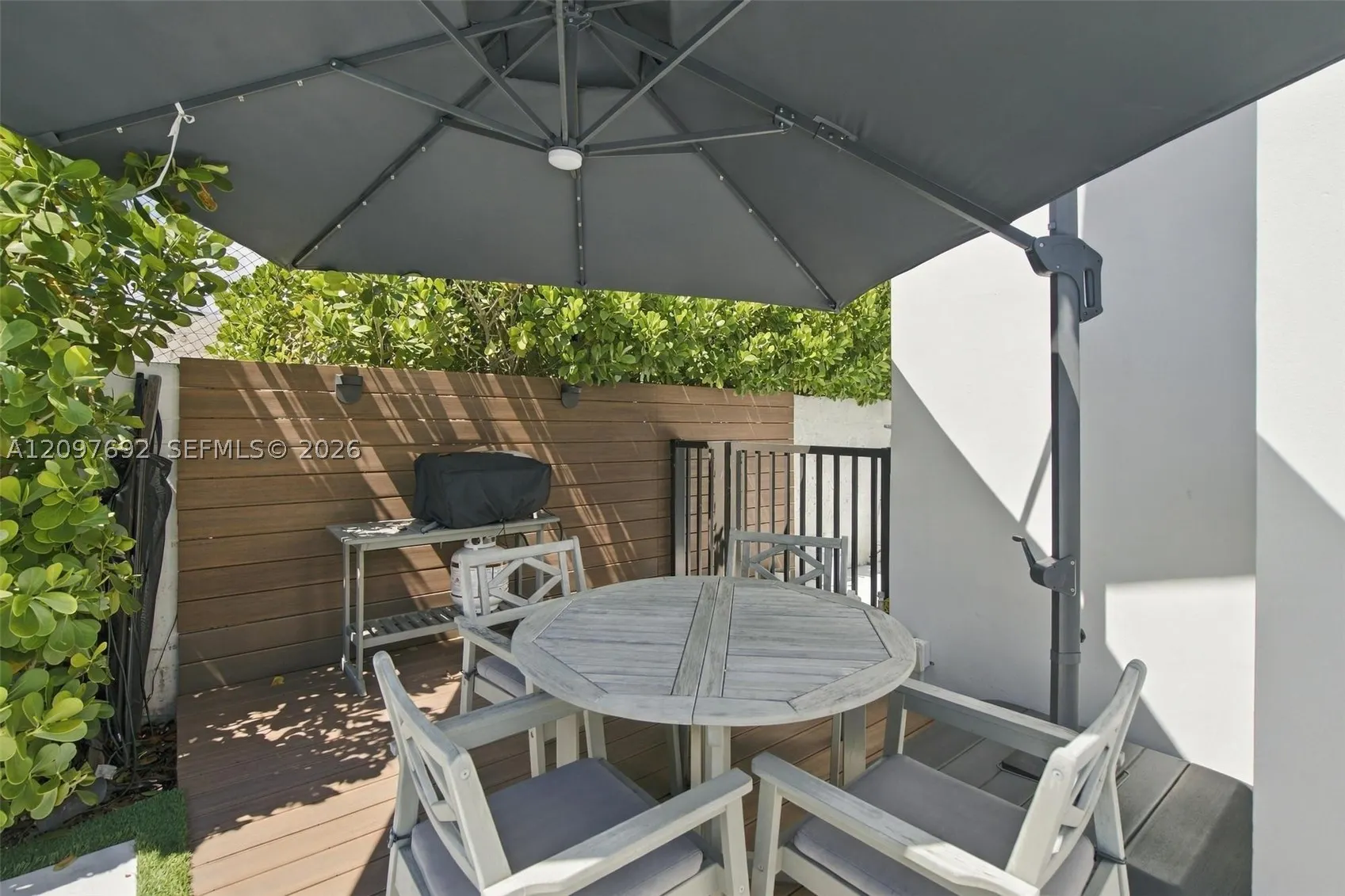 600 W 51st St