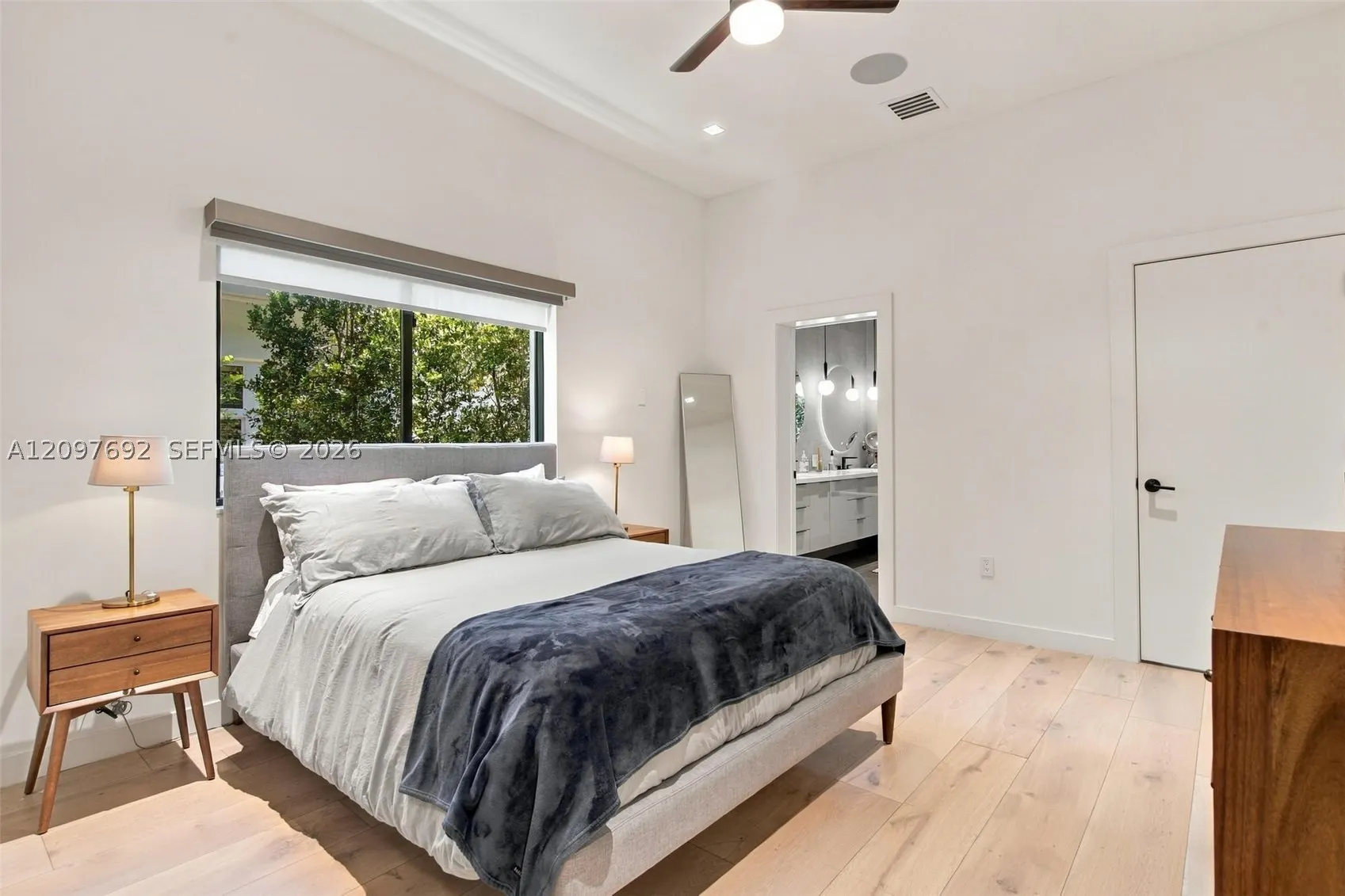 600 W 51st St