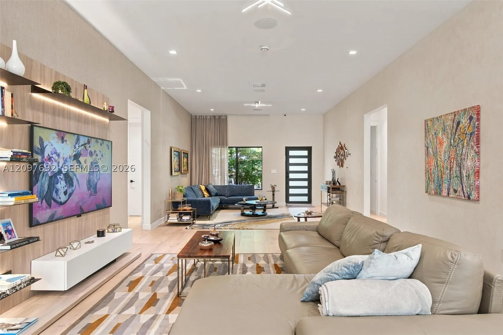 600 W 51st St