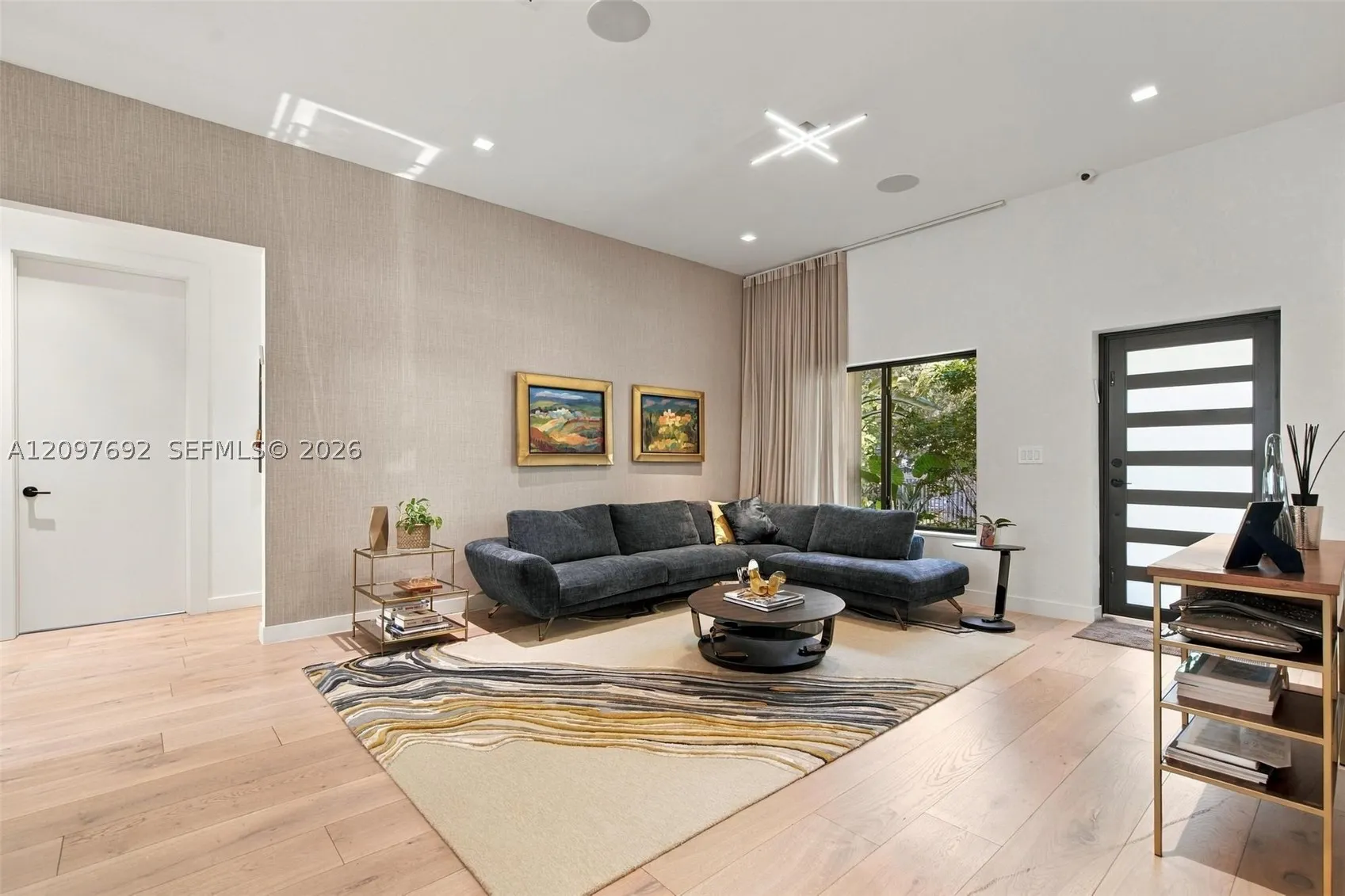 600 W 51st St