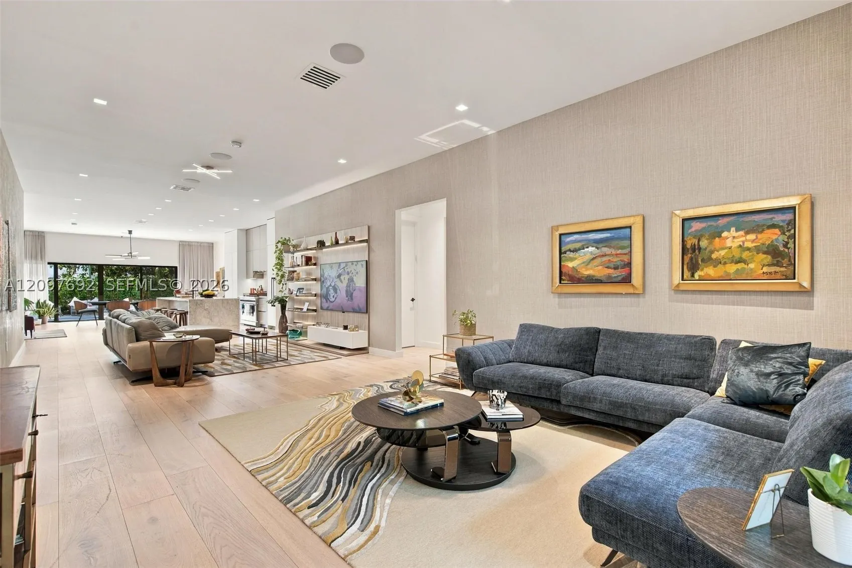 600 W 51st St