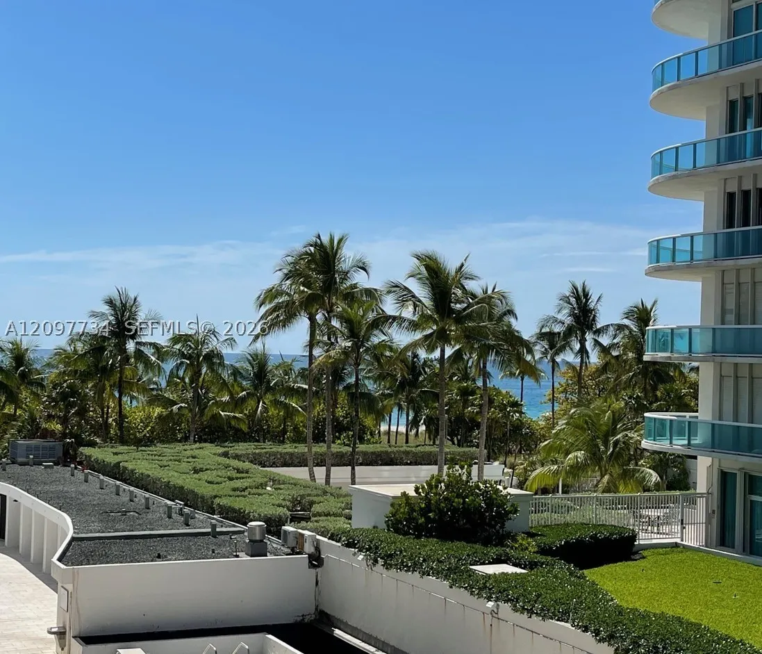 10155 Collins Ave #305