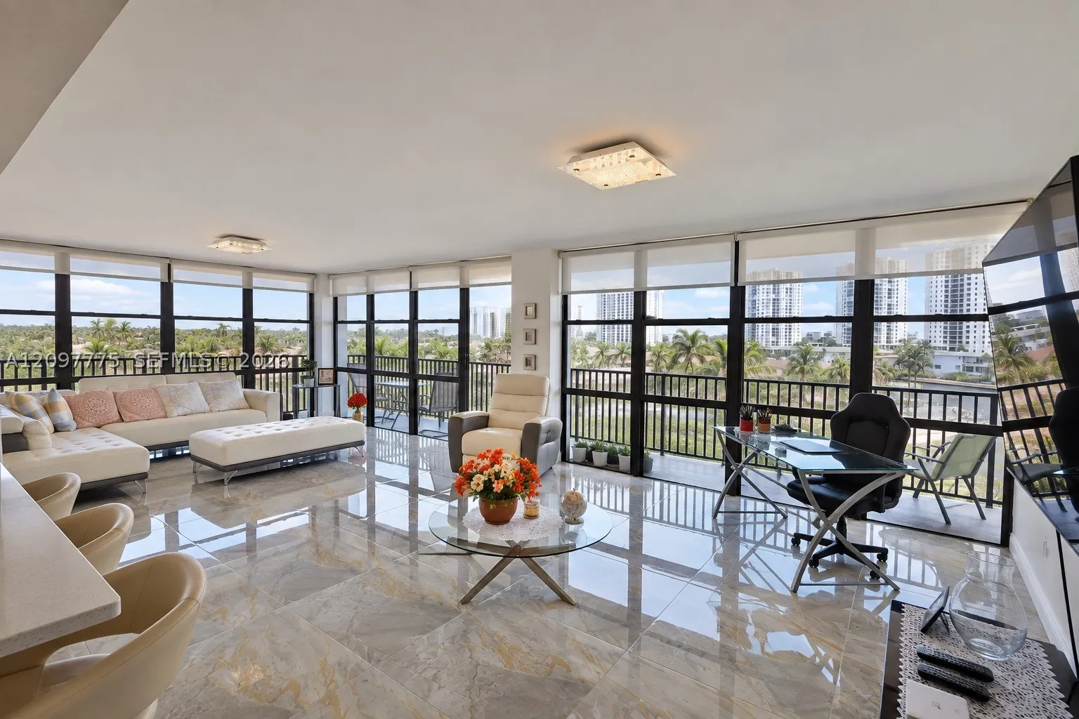 1000 Parkview Dr #610