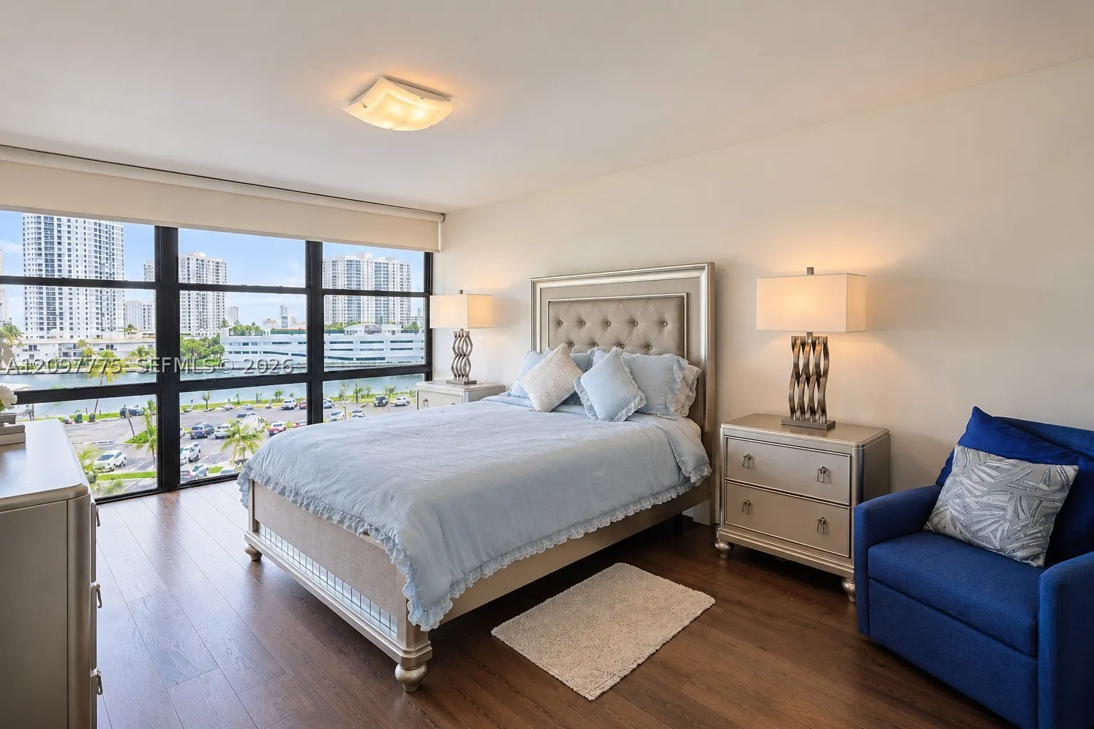 1000 Parkview Dr #610