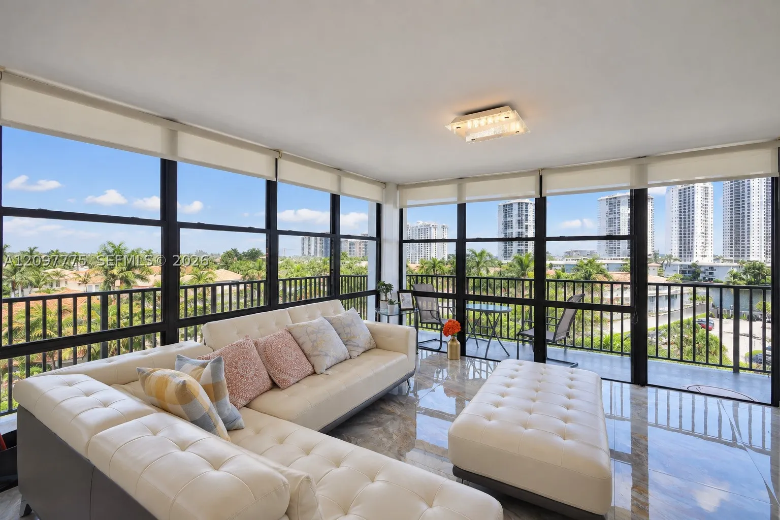 1000 Parkview Dr #610