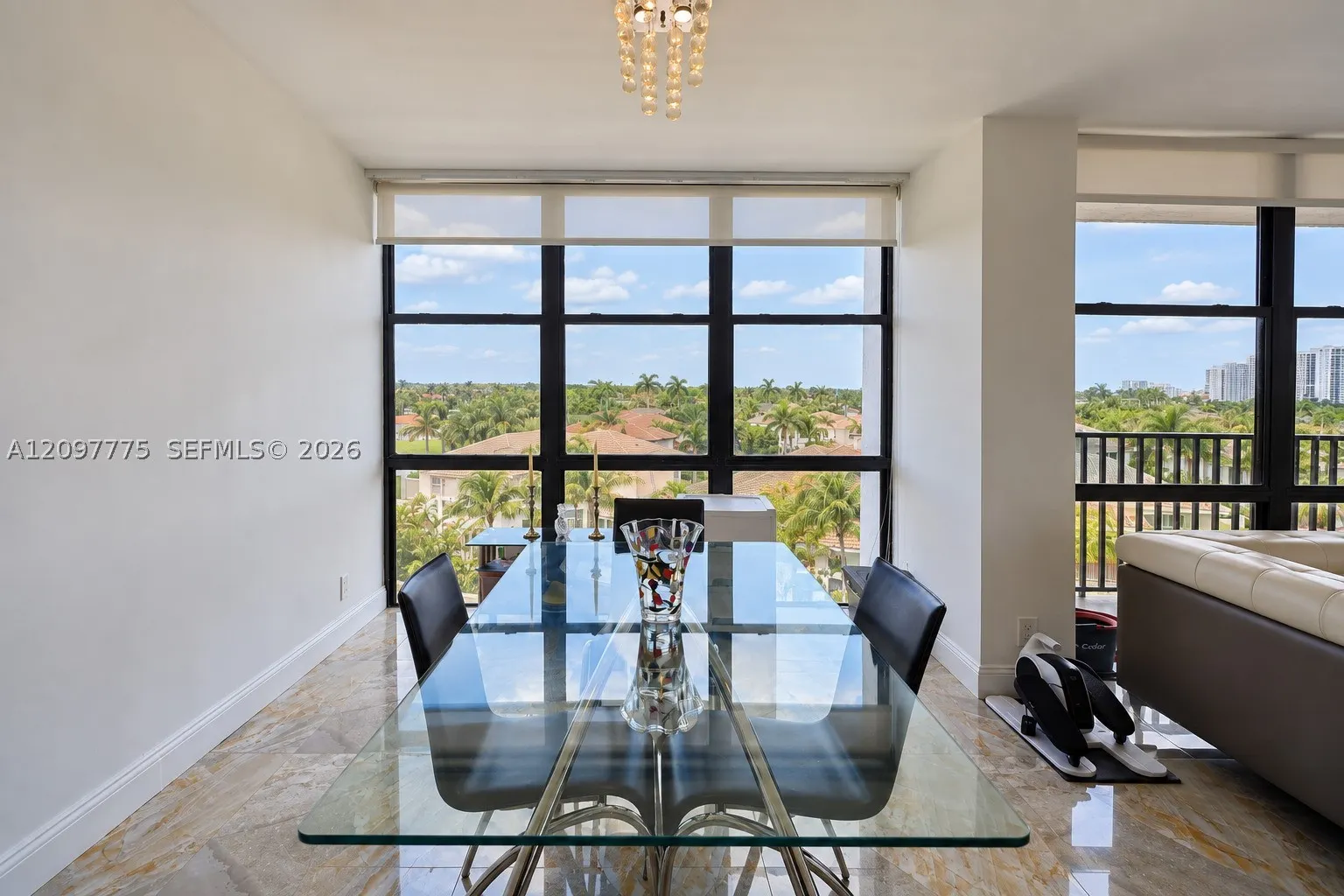 1000 Parkview Dr #610