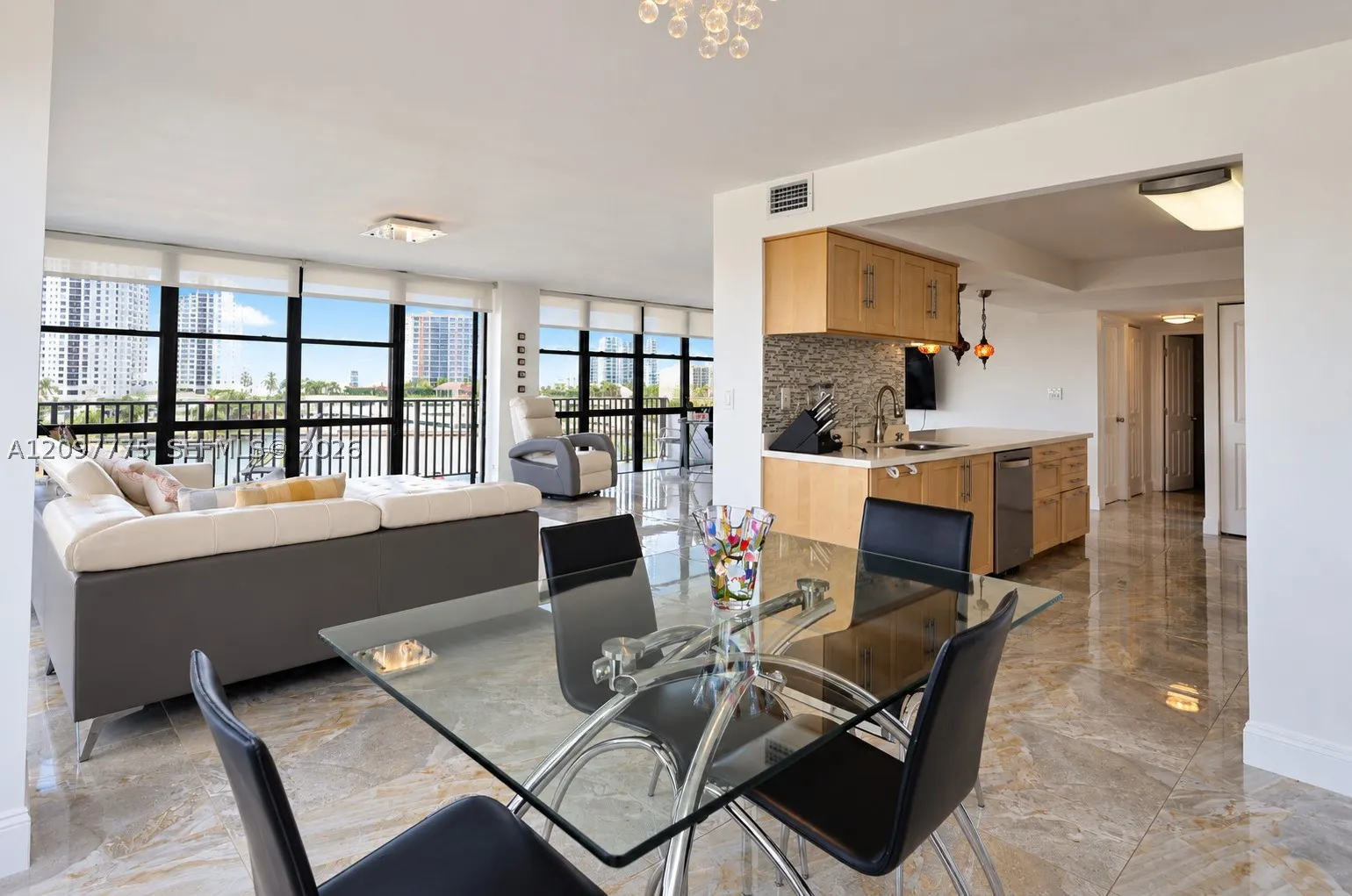 1000 Parkview Dr #610