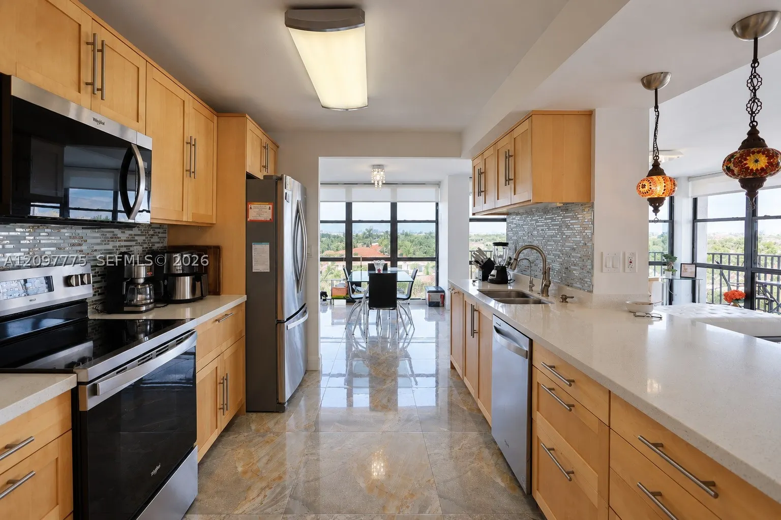 1000 Parkview Dr #610