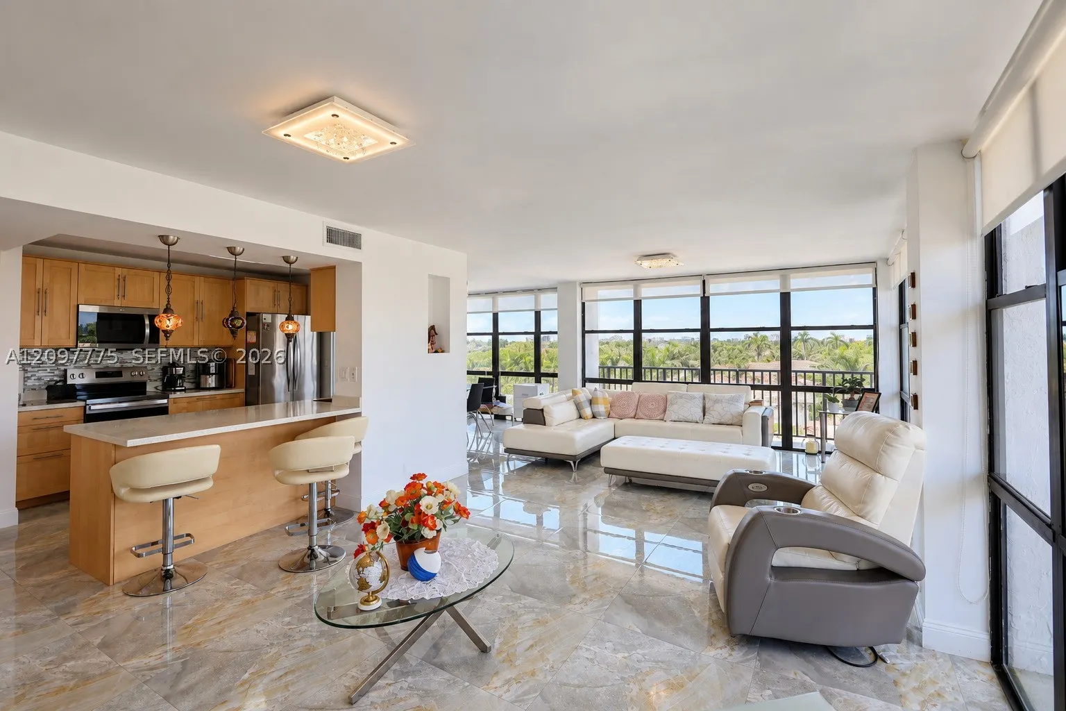 1000 Parkview Dr #610