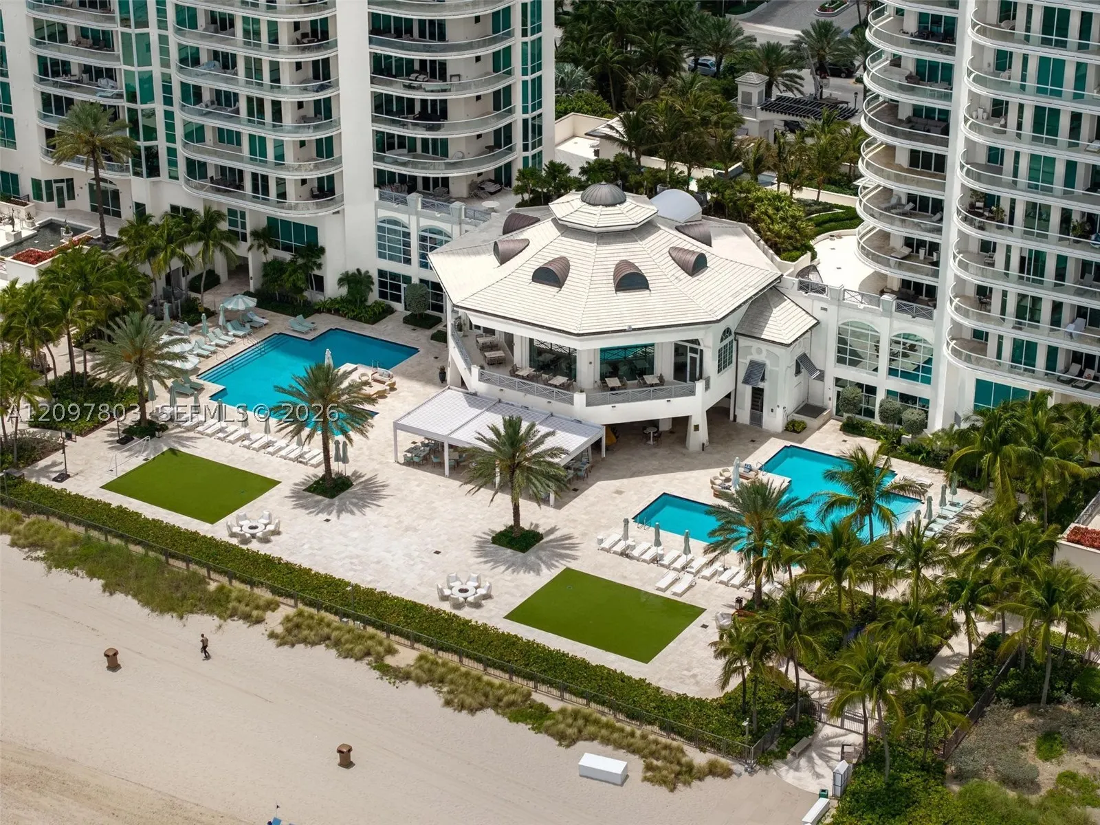 16051 Collins Ave #2901