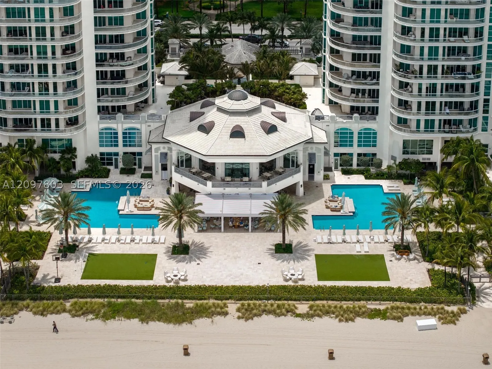 16051 Collins Ave #2901