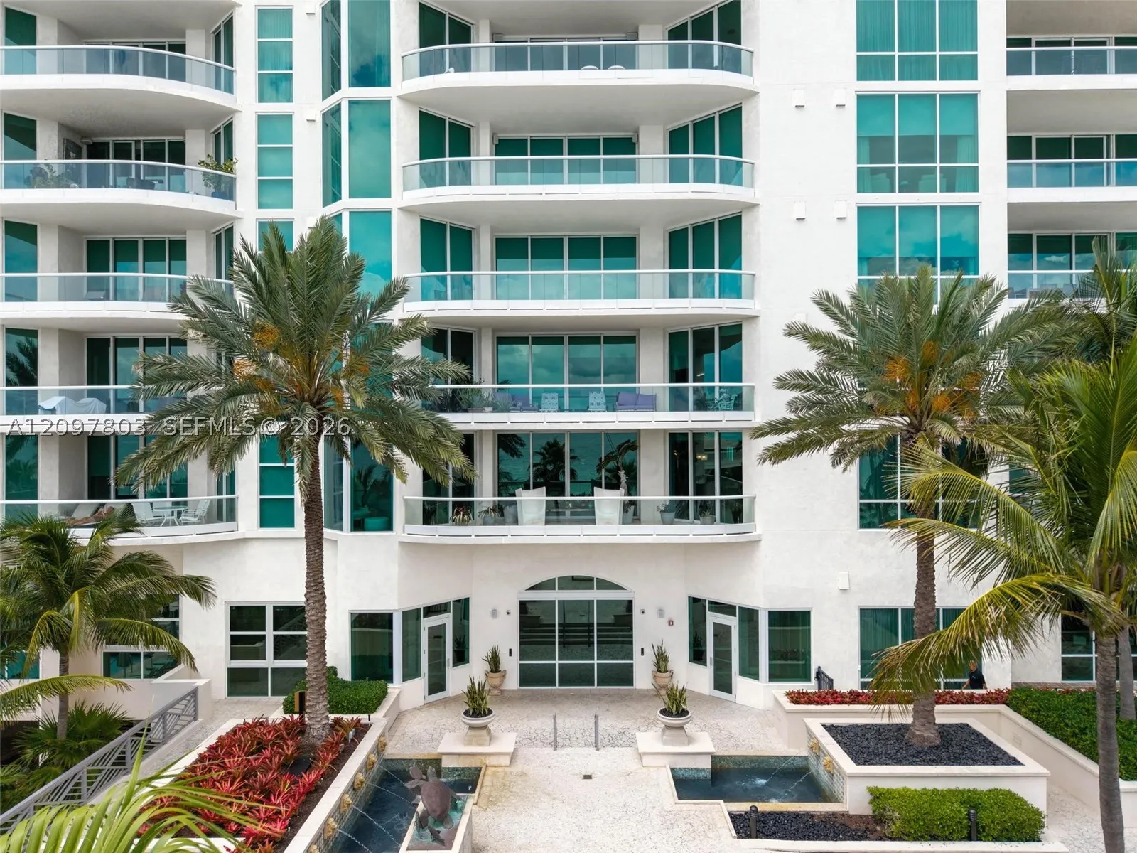 16051 Collins Ave #2901