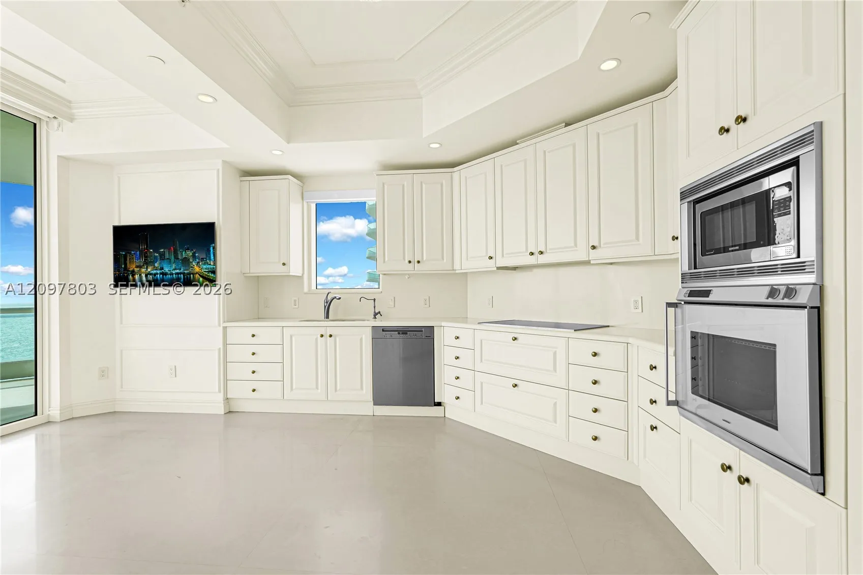16051 Collins Ave #2901