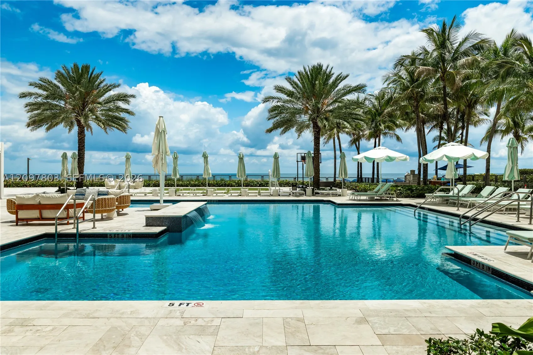 16051 Collins Ave #2901