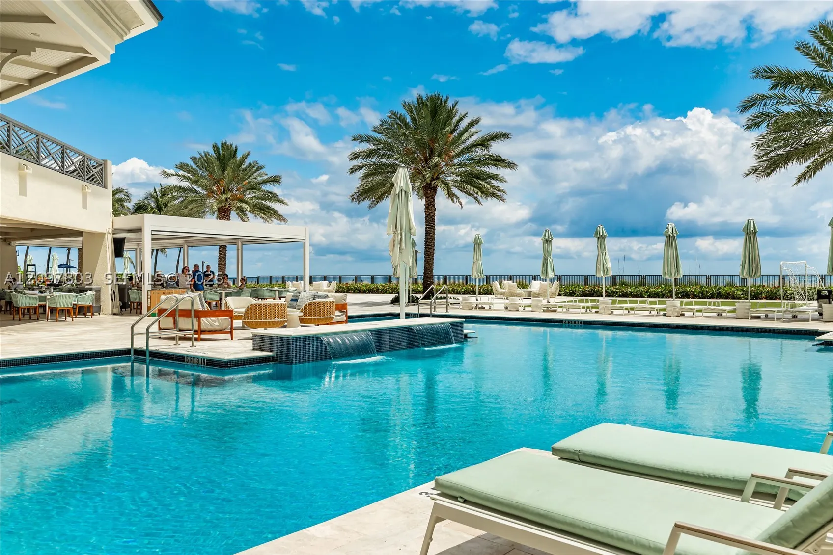 16051 Collins Ave #2901