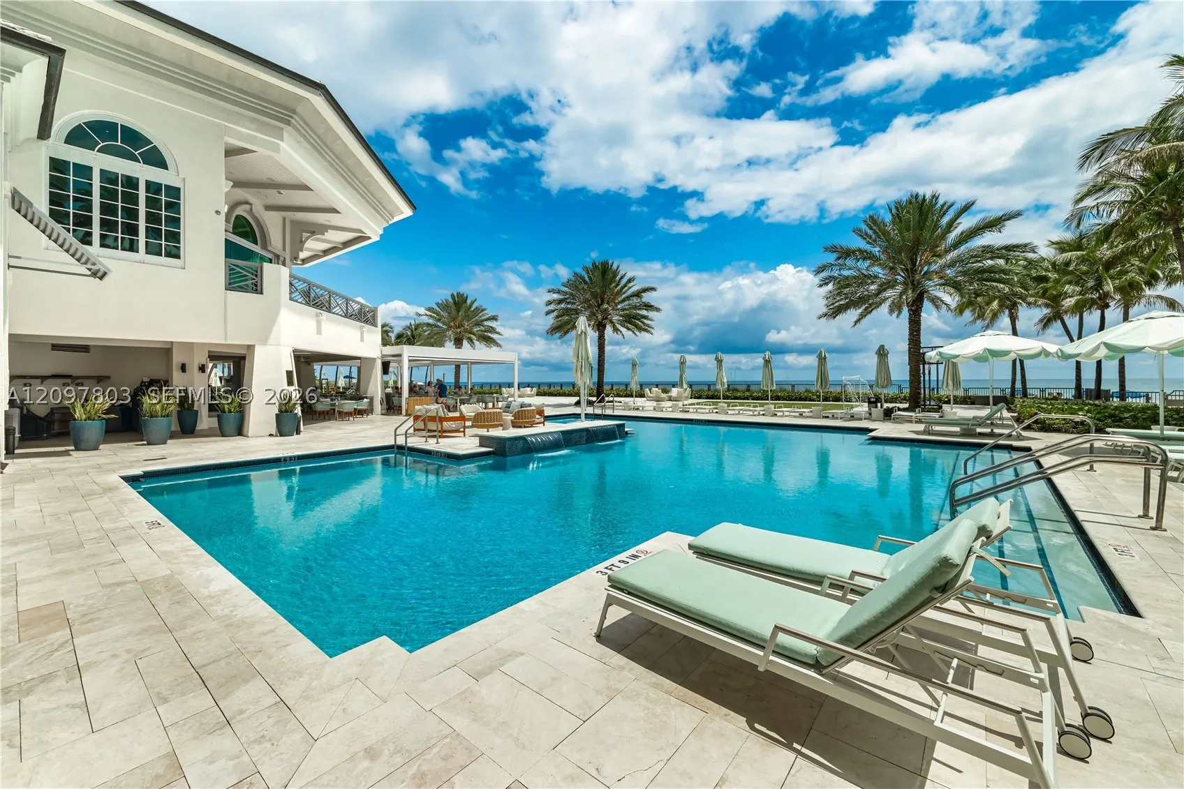 16051 Collins Ave #2901