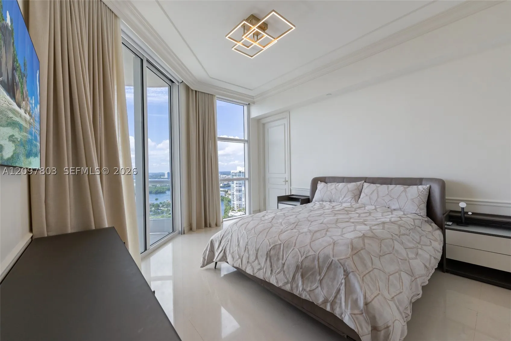 16051 Collins Ave #2901