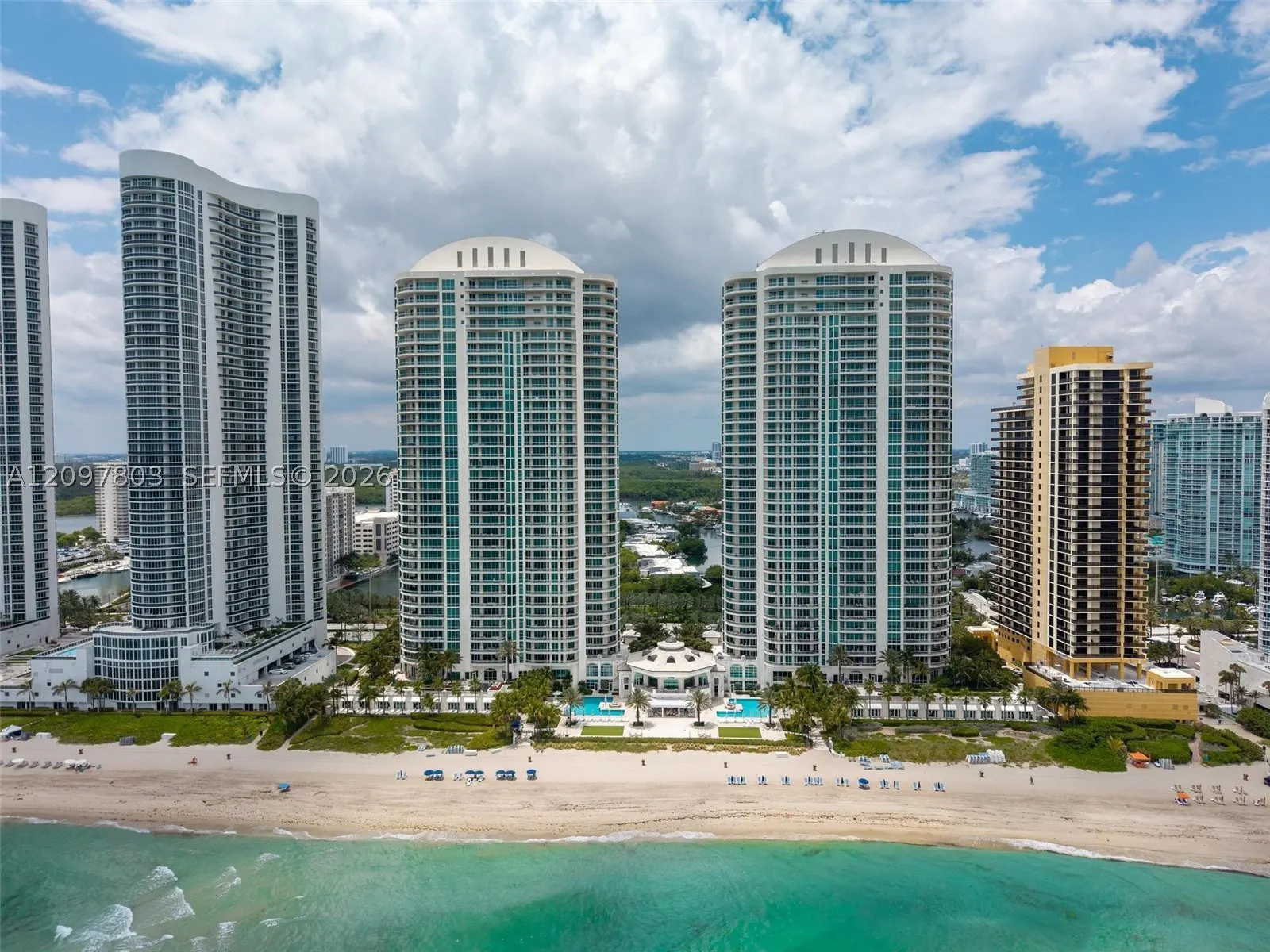 16051 Collins Ave #2901